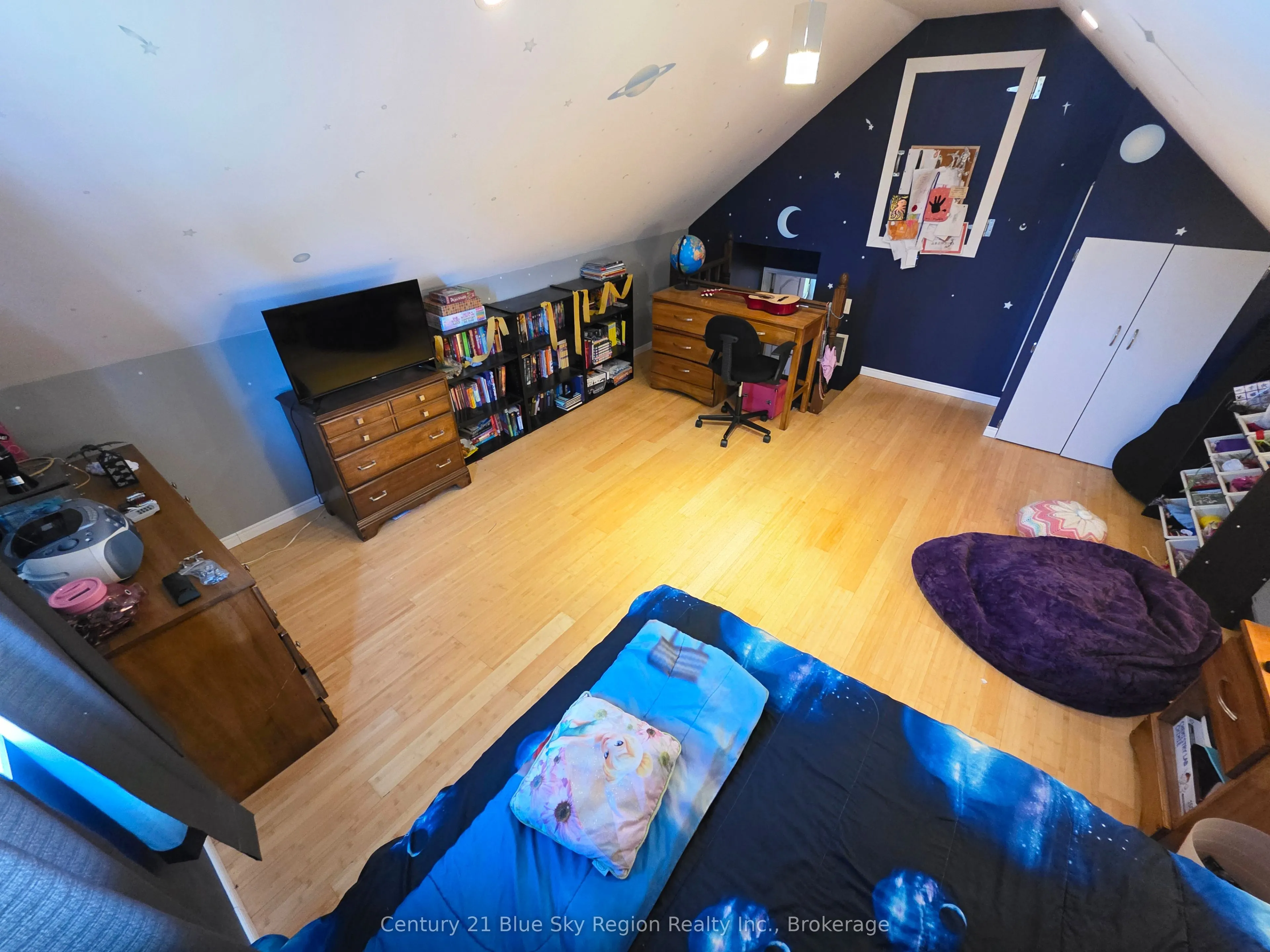 90 Feronia Road