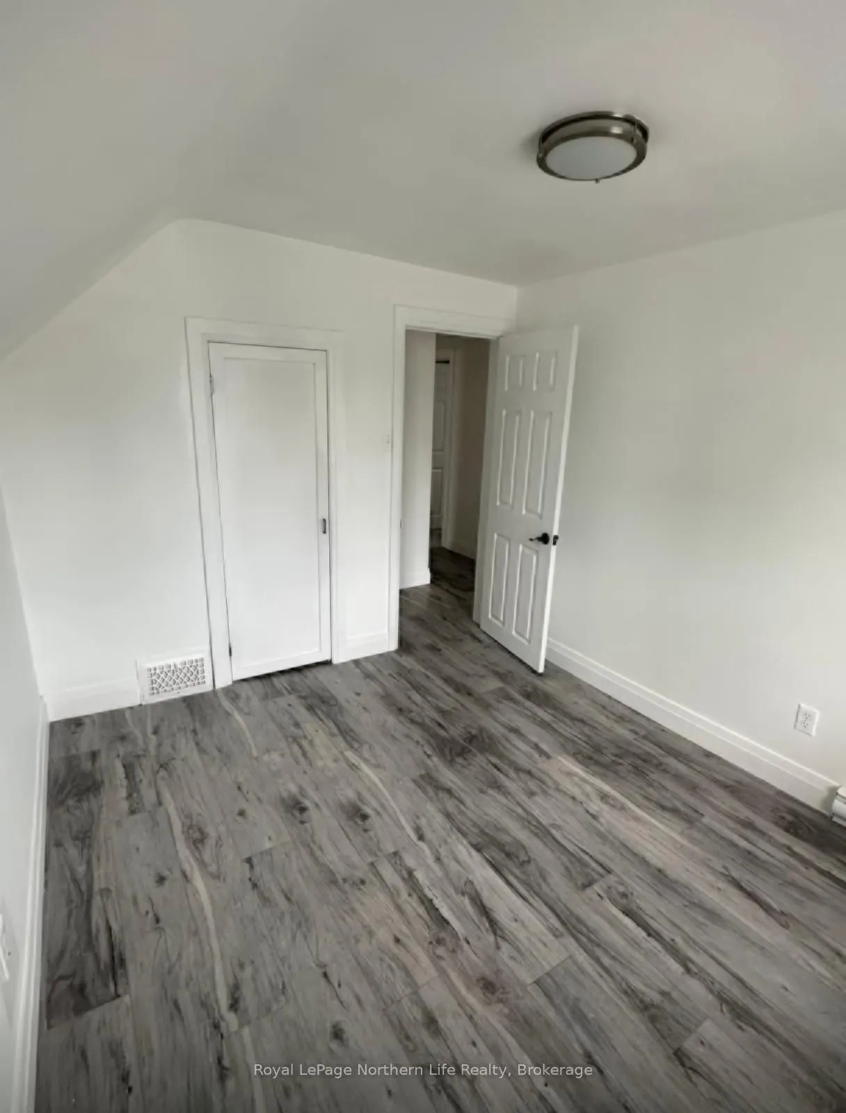 217 PRINCESS Street E