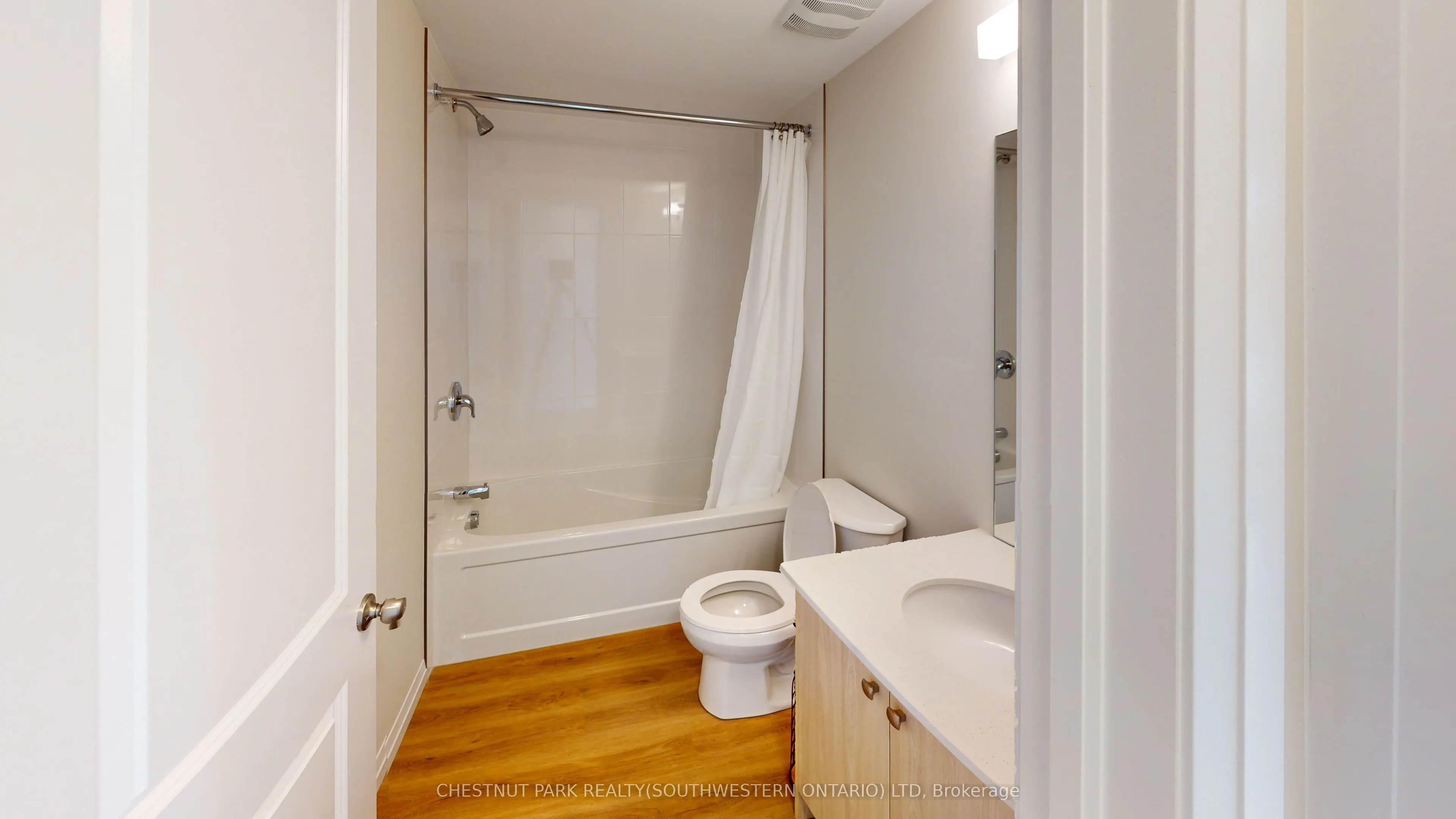 410 Northfield Drive W, #D3