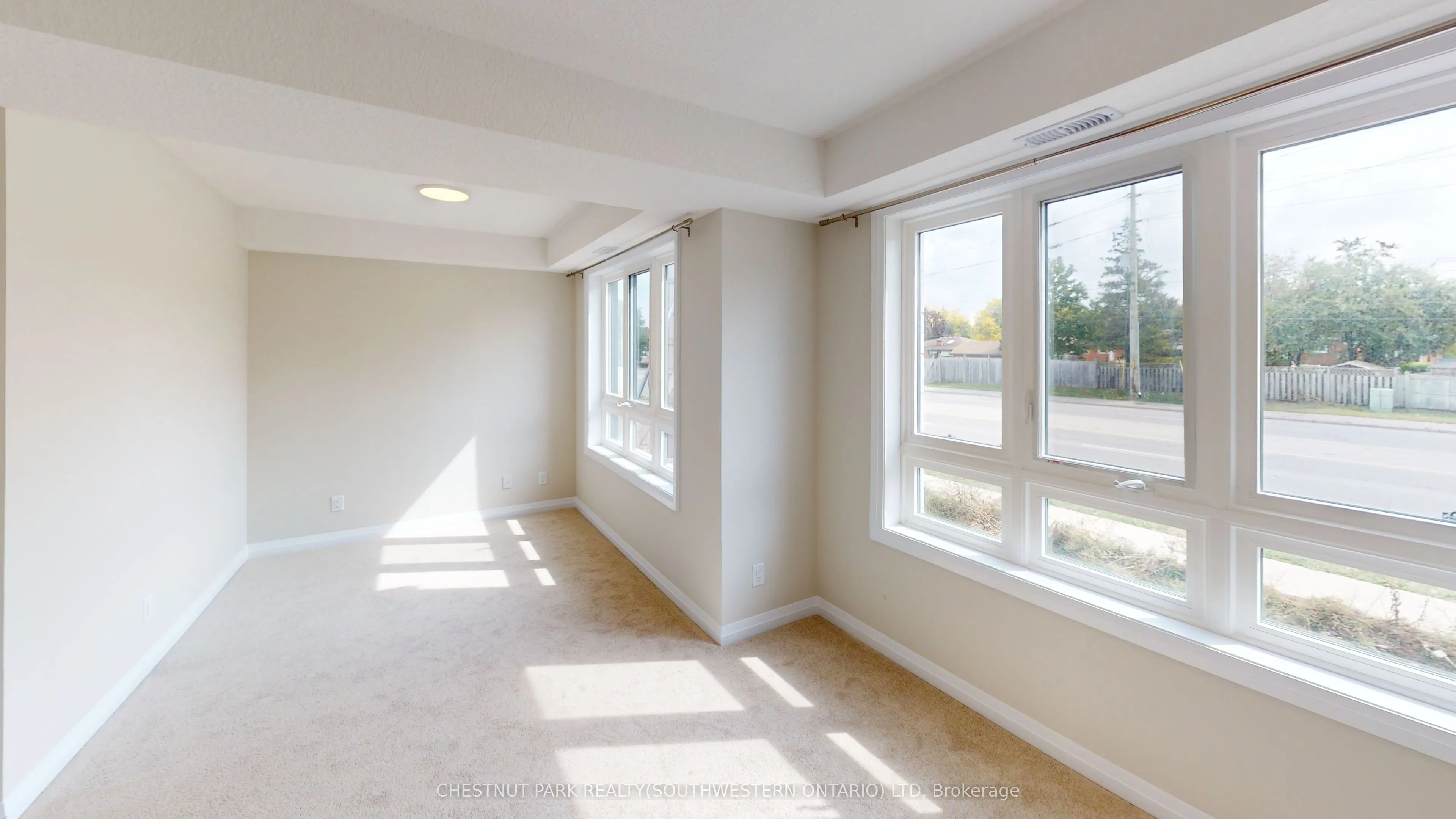 410 Northfield Drive W, #D3