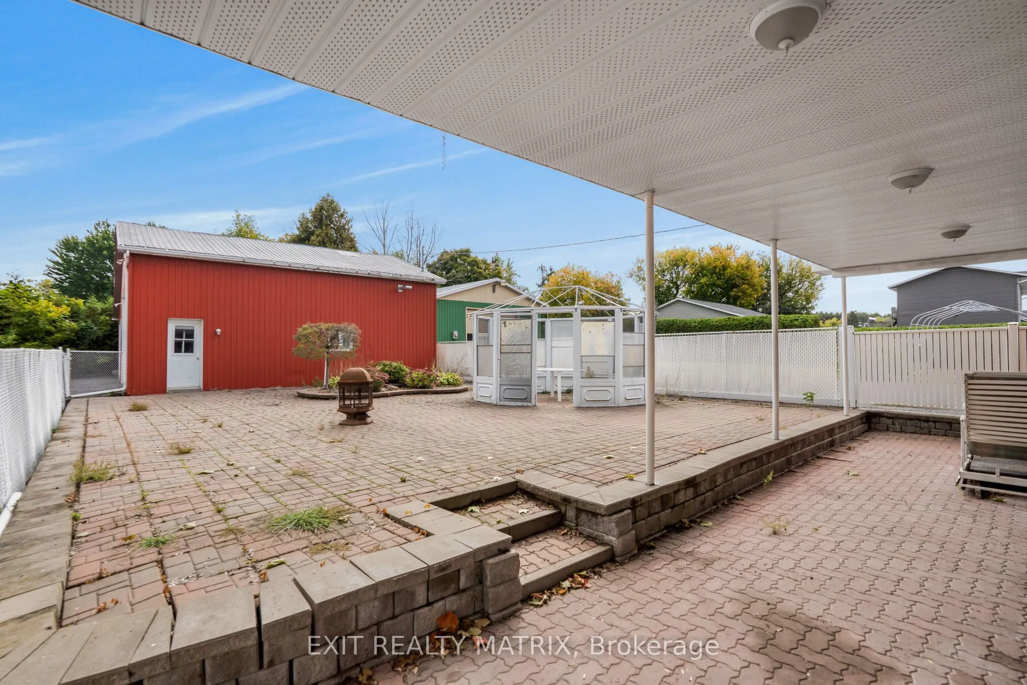 323 Longueuil Street