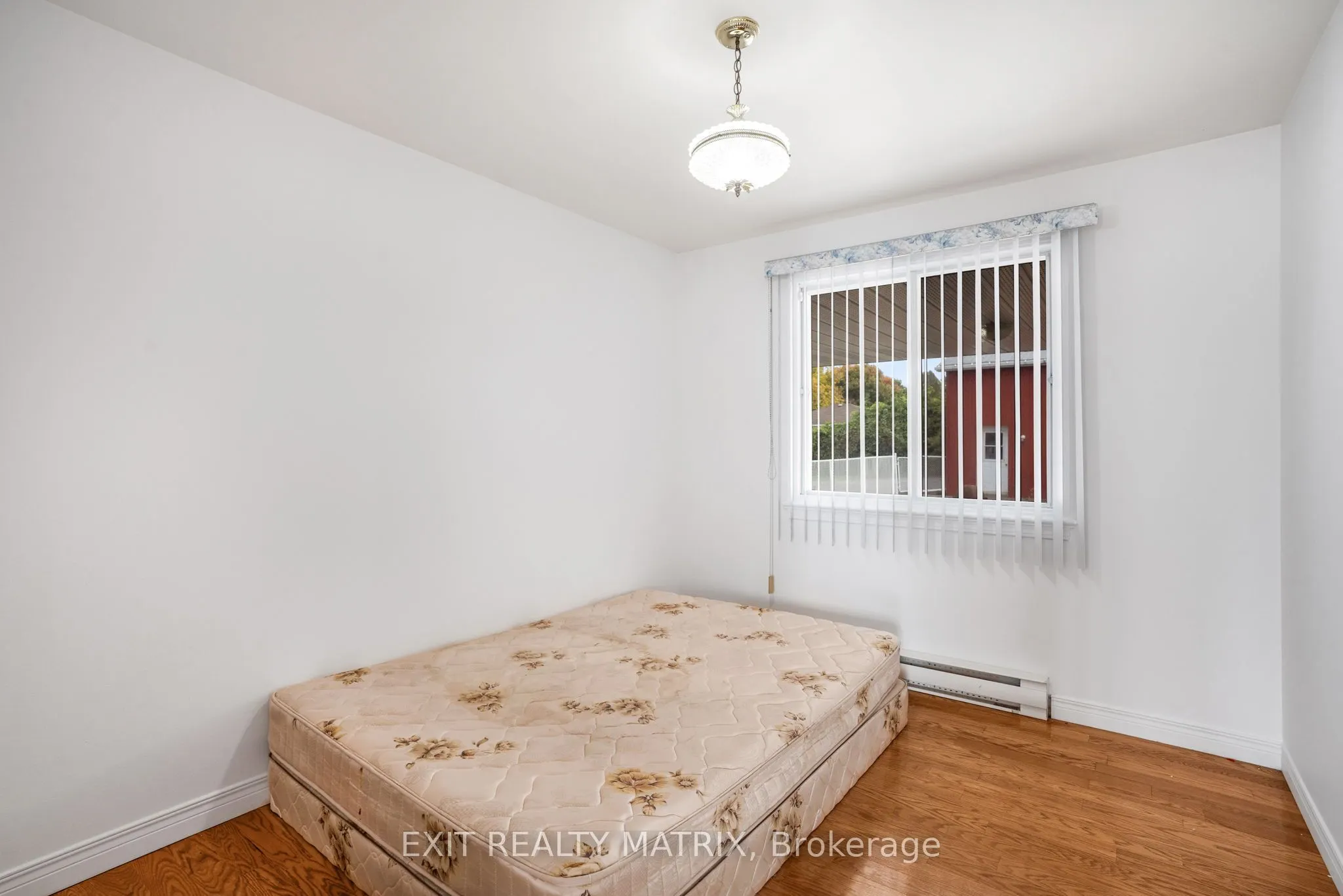323 Longueuil Street