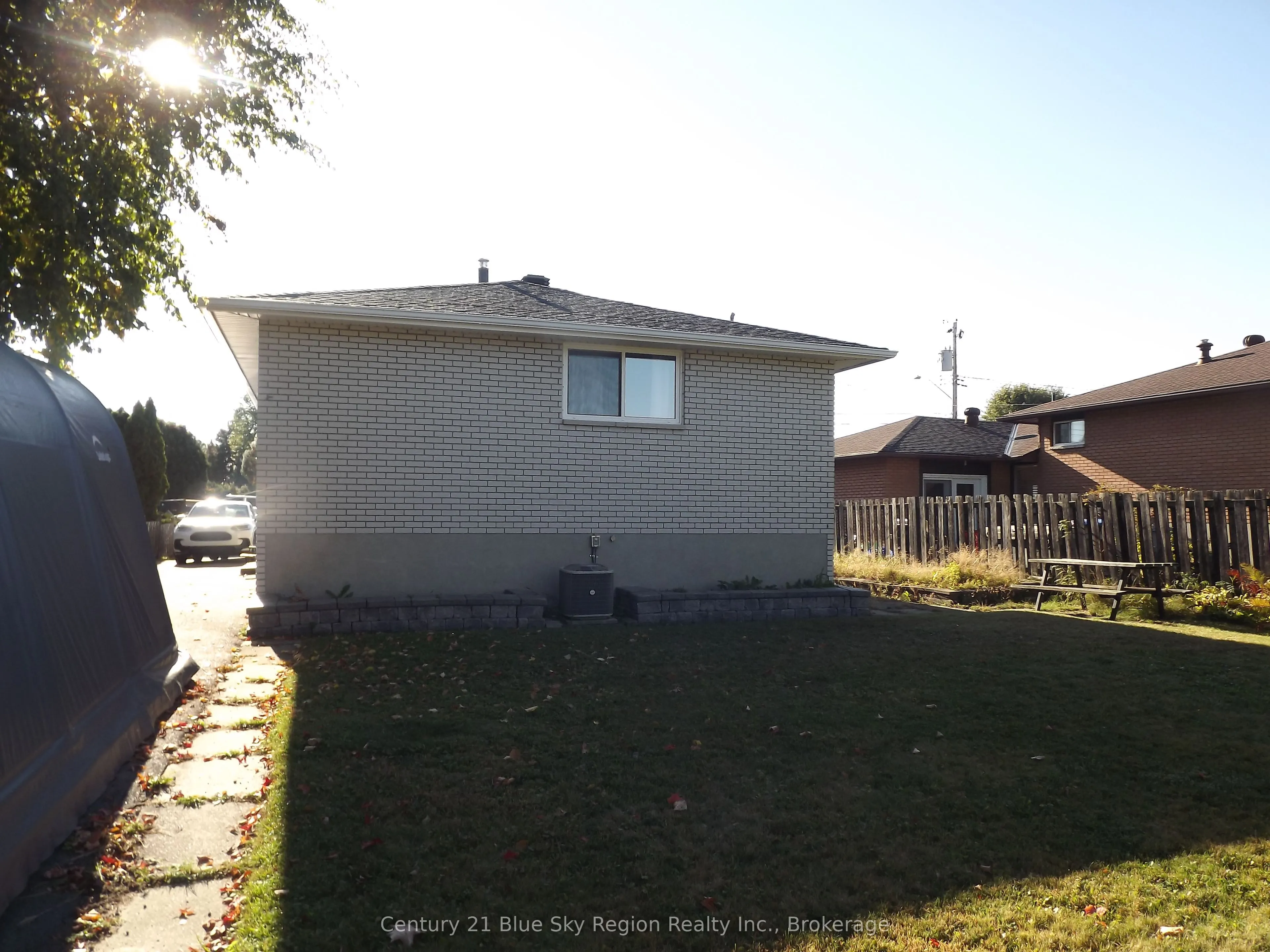 76 strathcona Avenue