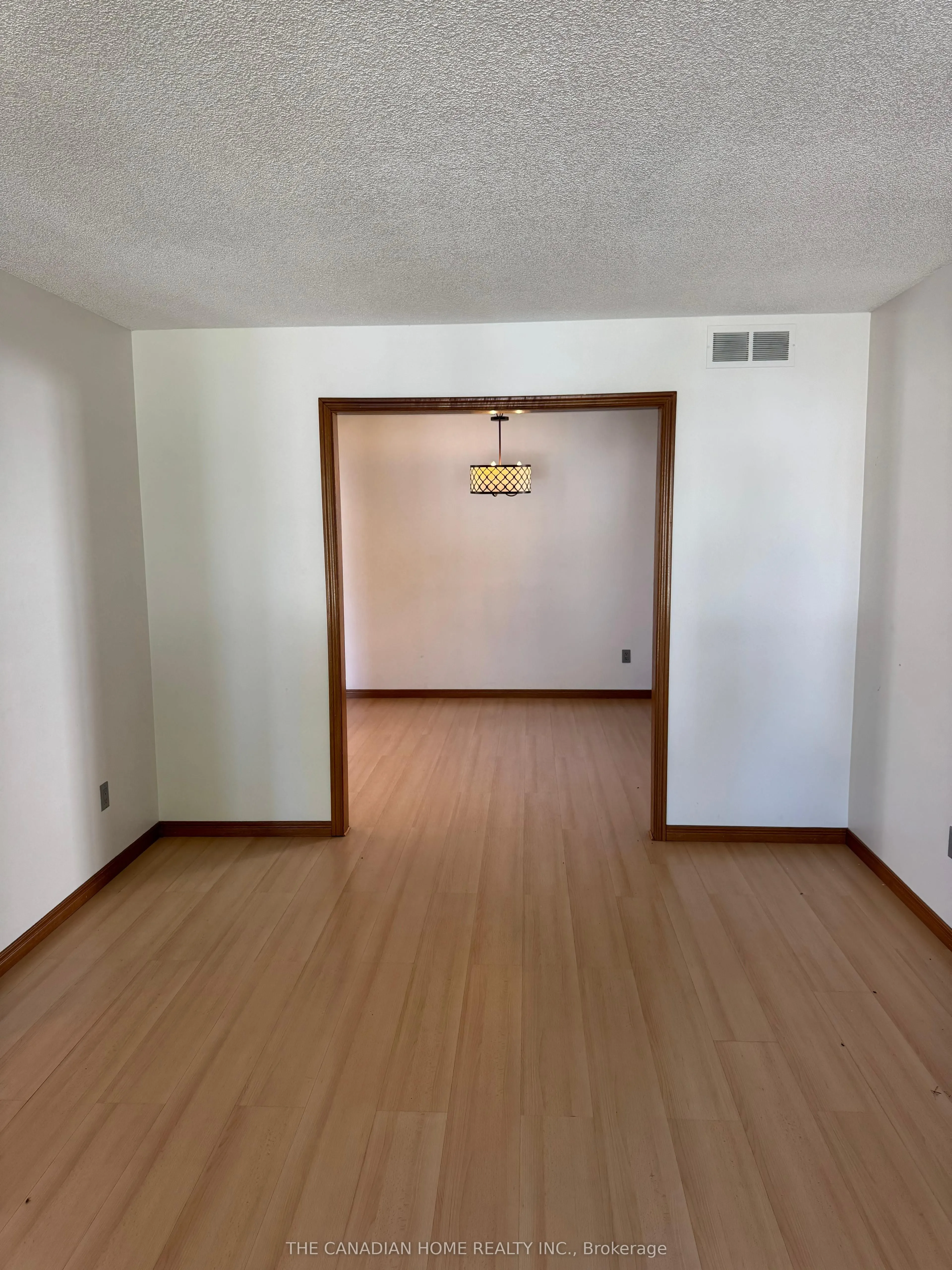 1754 Jalna Boulevard