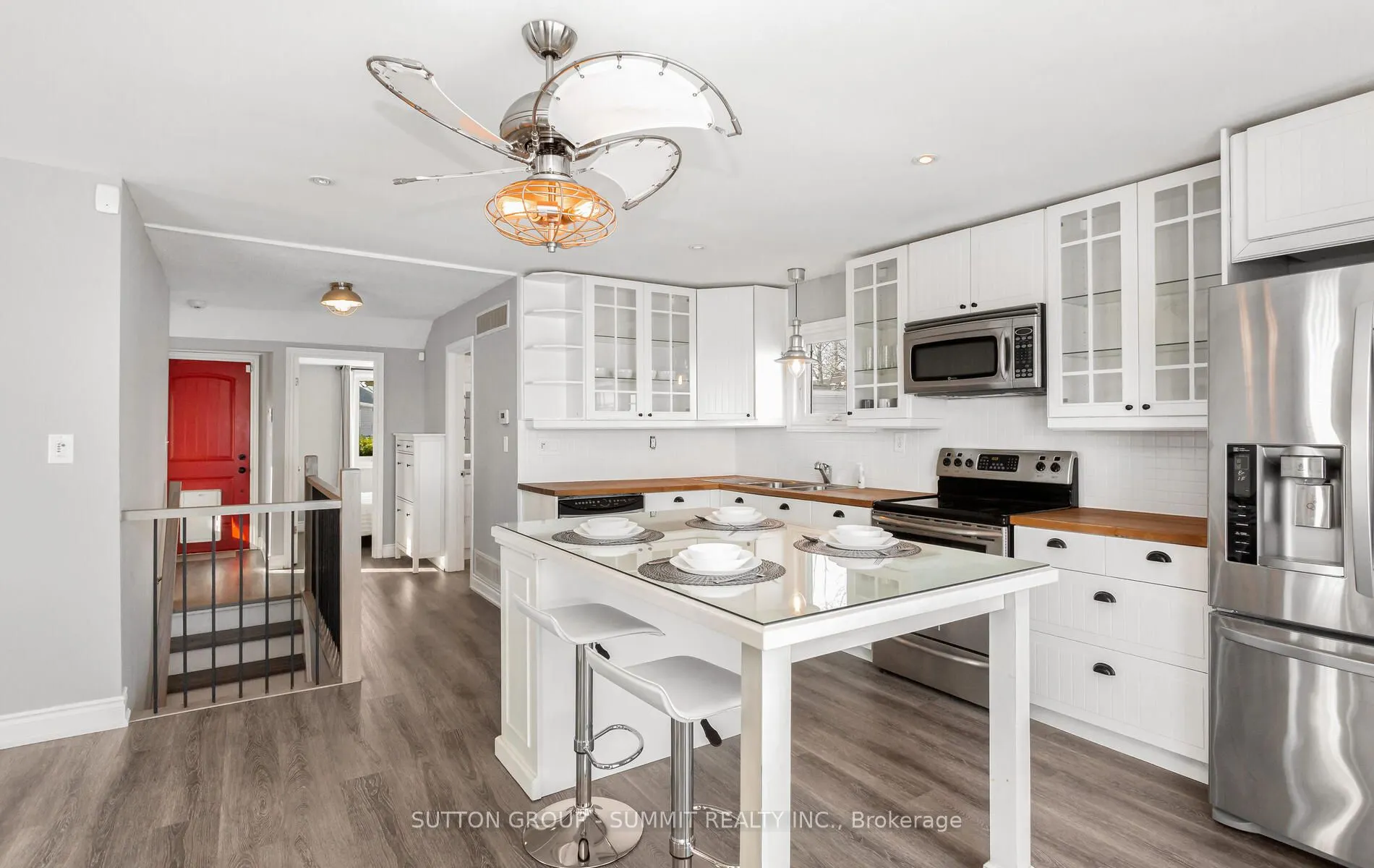 18 1/2 Lakeshore Drive