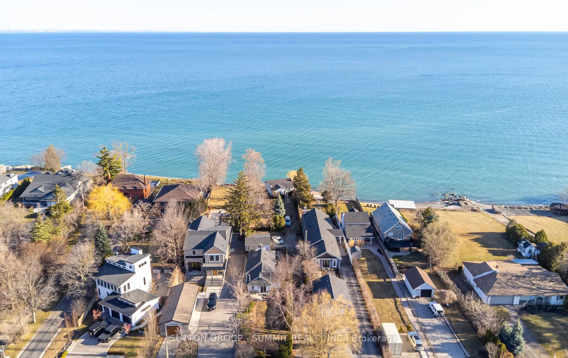 18 1/2 Lakeshore Drive