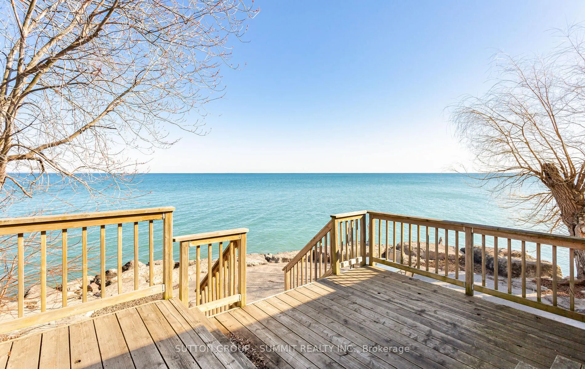18 1/2 Lakeshore Drive