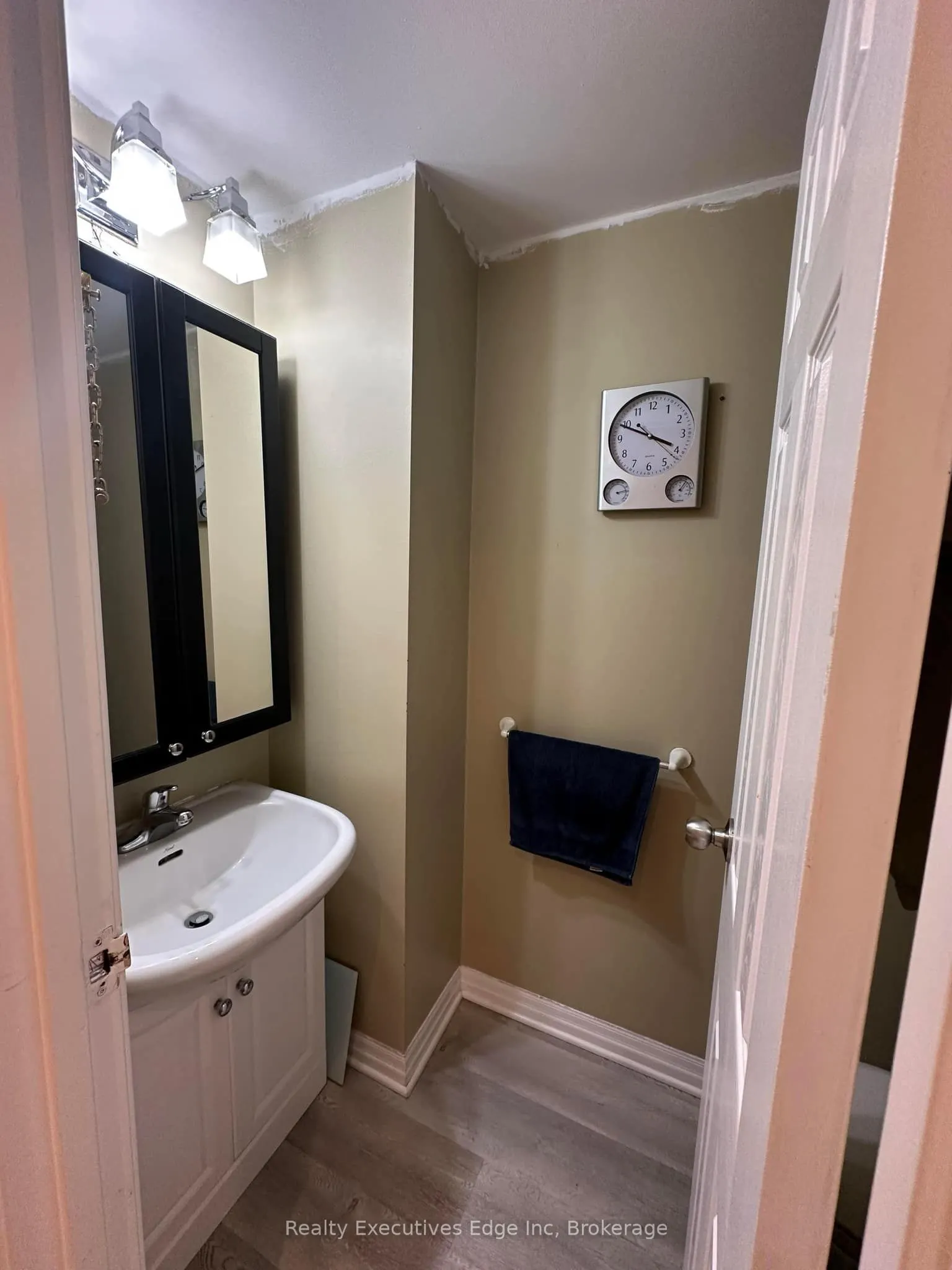 5982 Dunn Street, #4