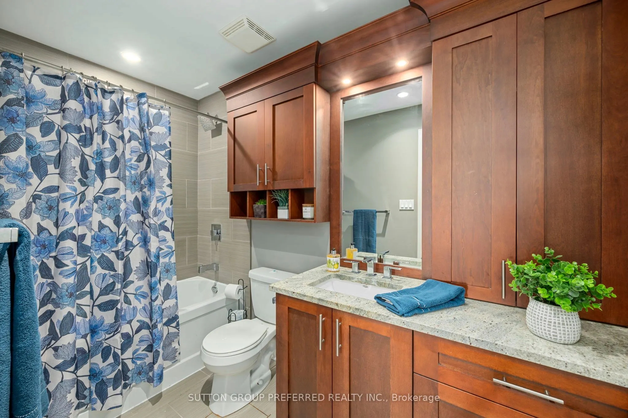 320 Sugarcreek Trail, #27