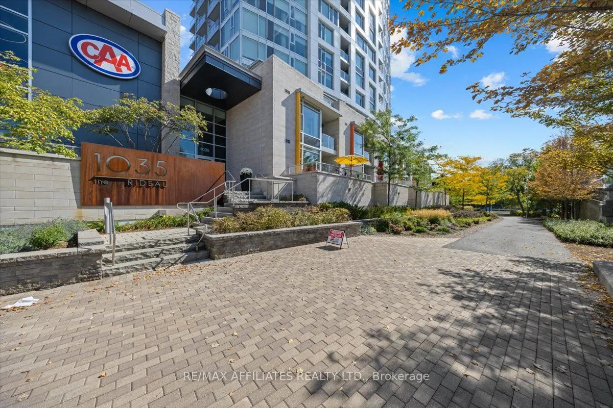 1035 Bank Street, #406