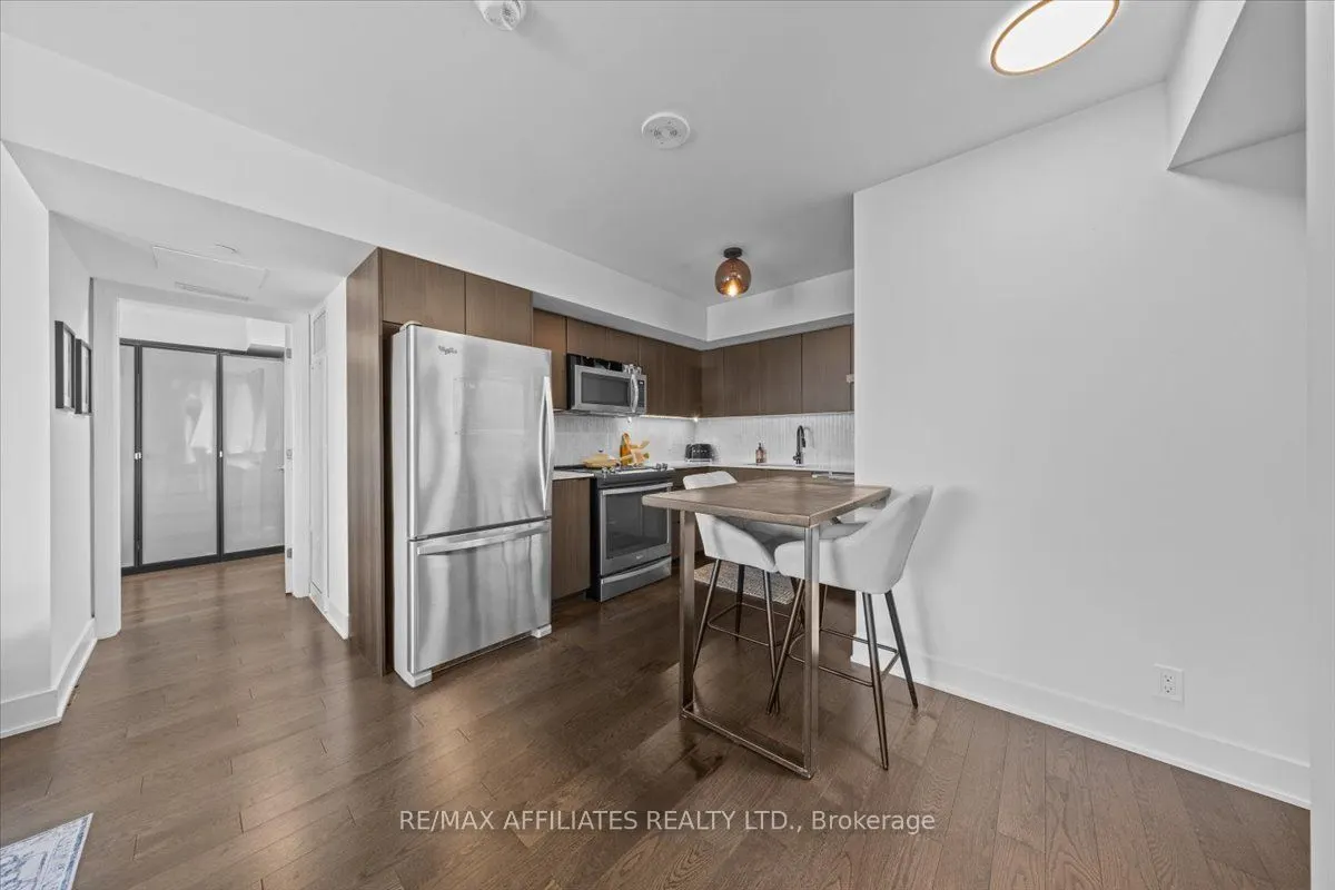 1035 Bank Street, #406