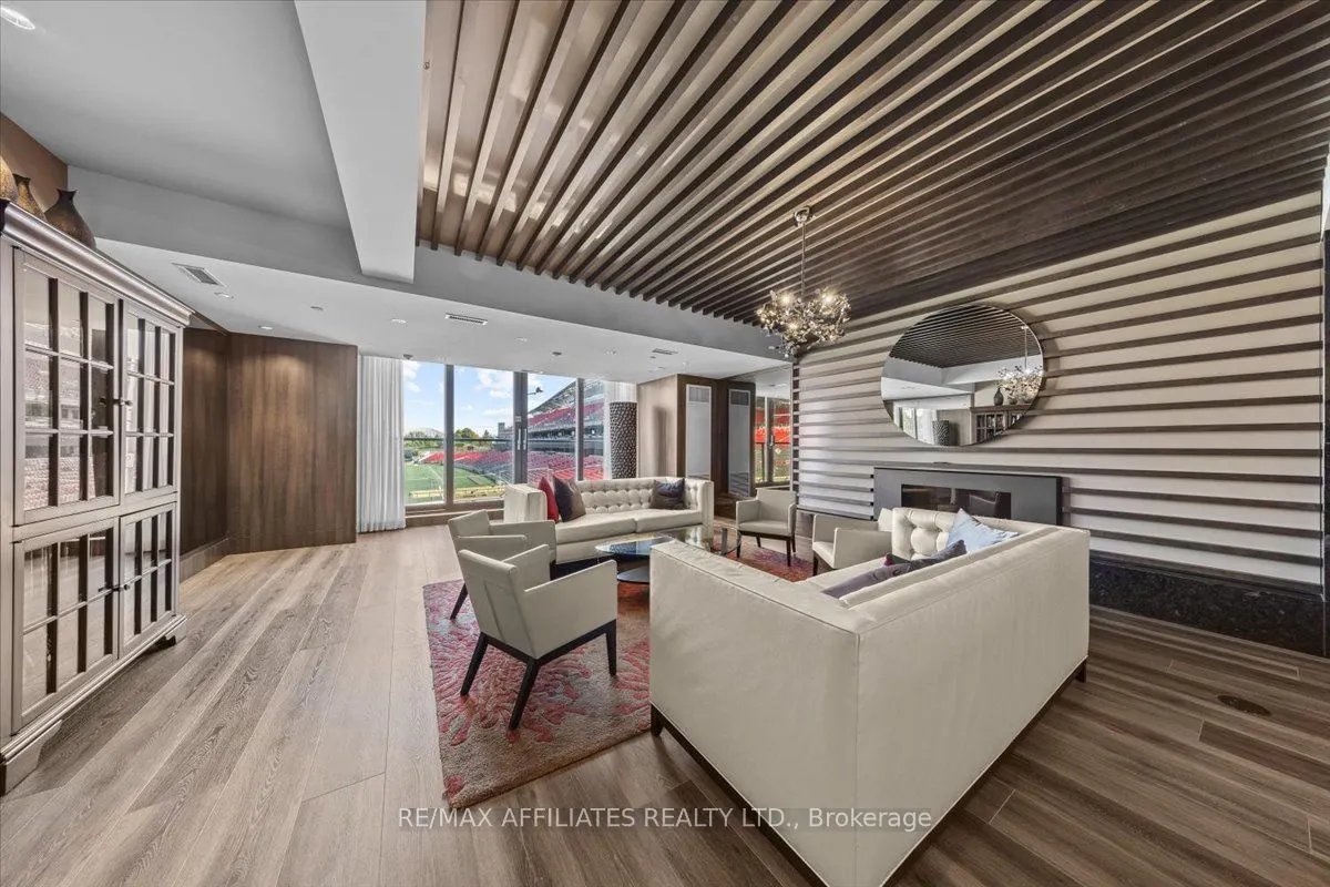 1035 Bank Street, #406