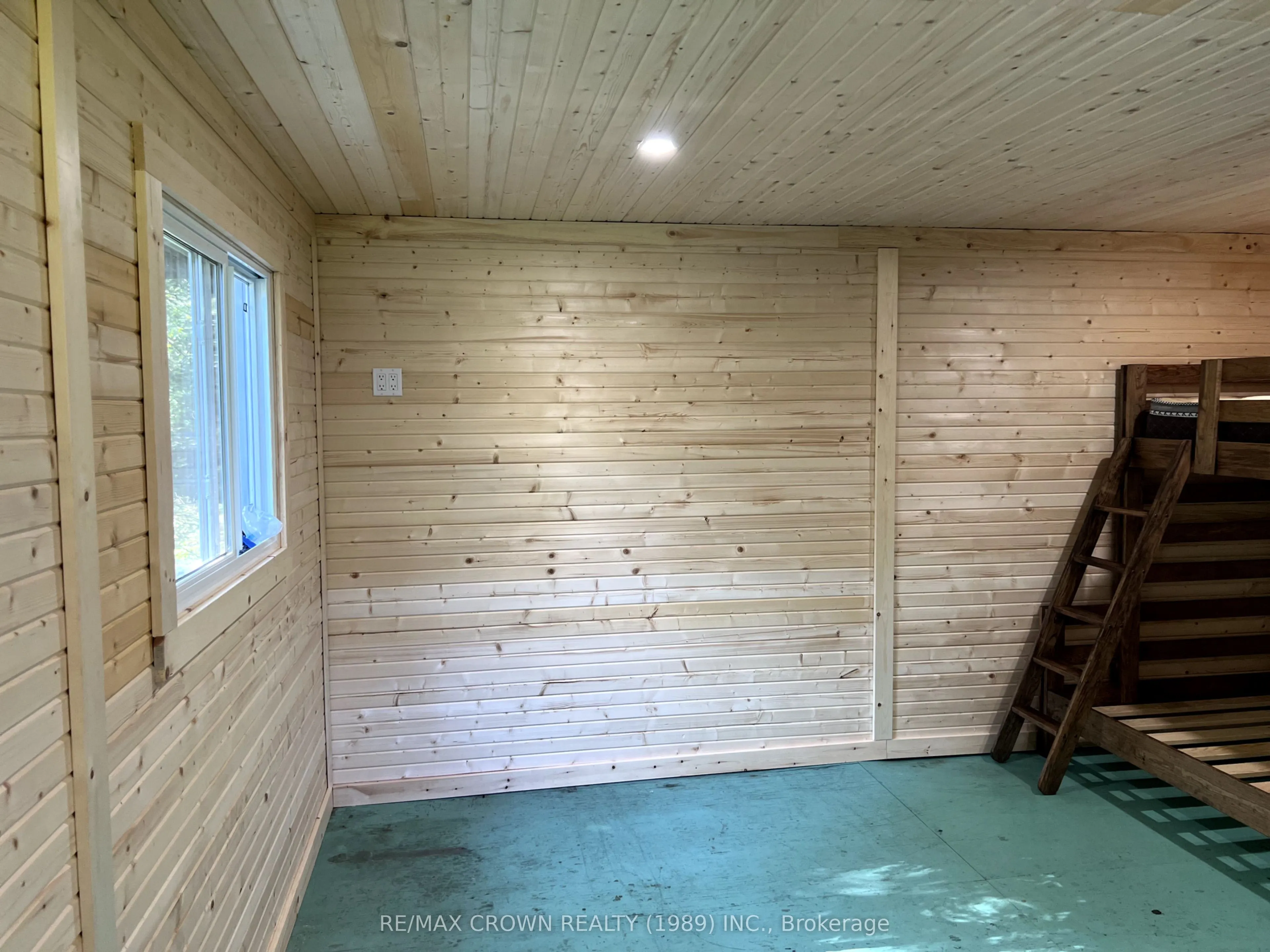 568 Hemlock Island