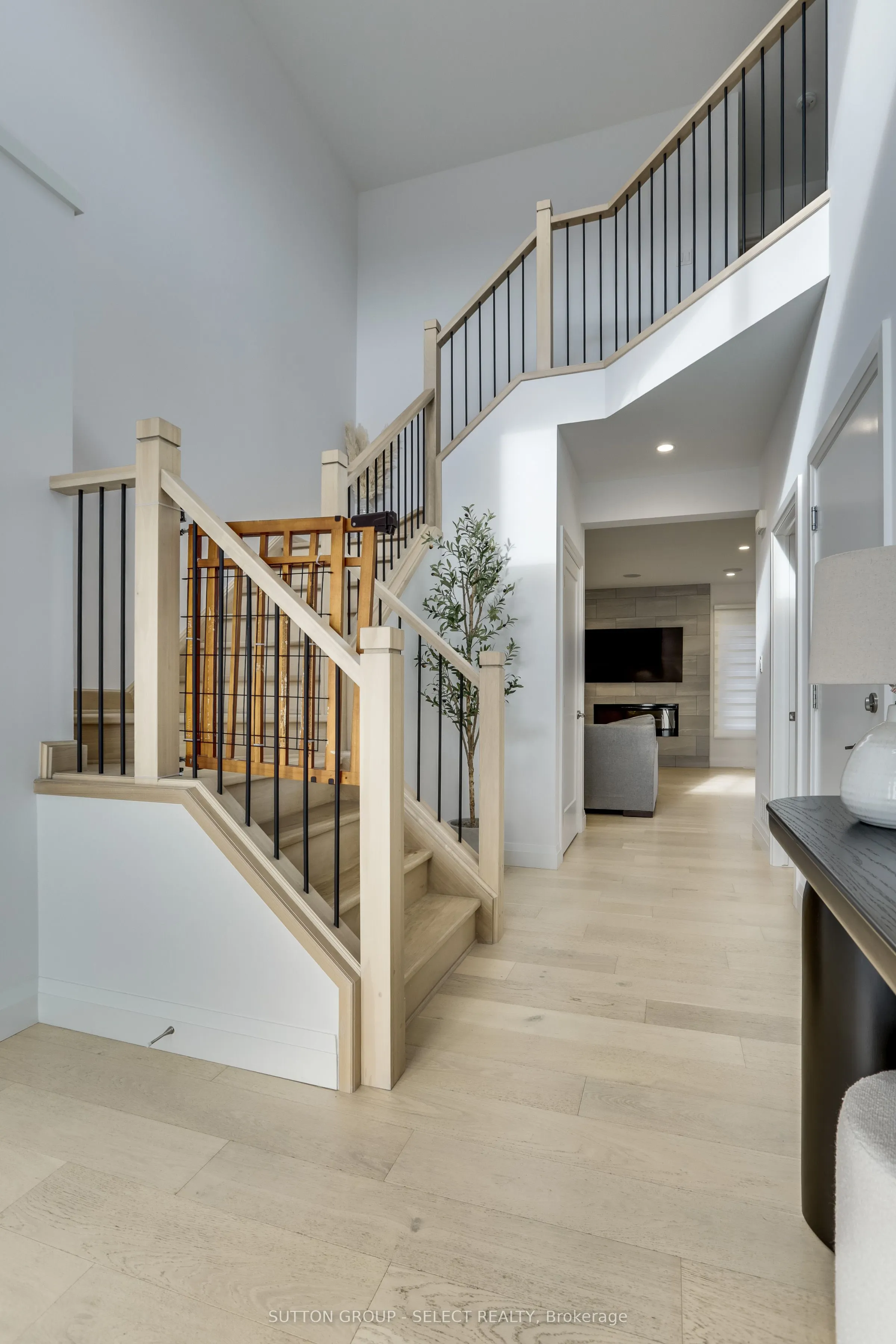 35 Alexander Circle