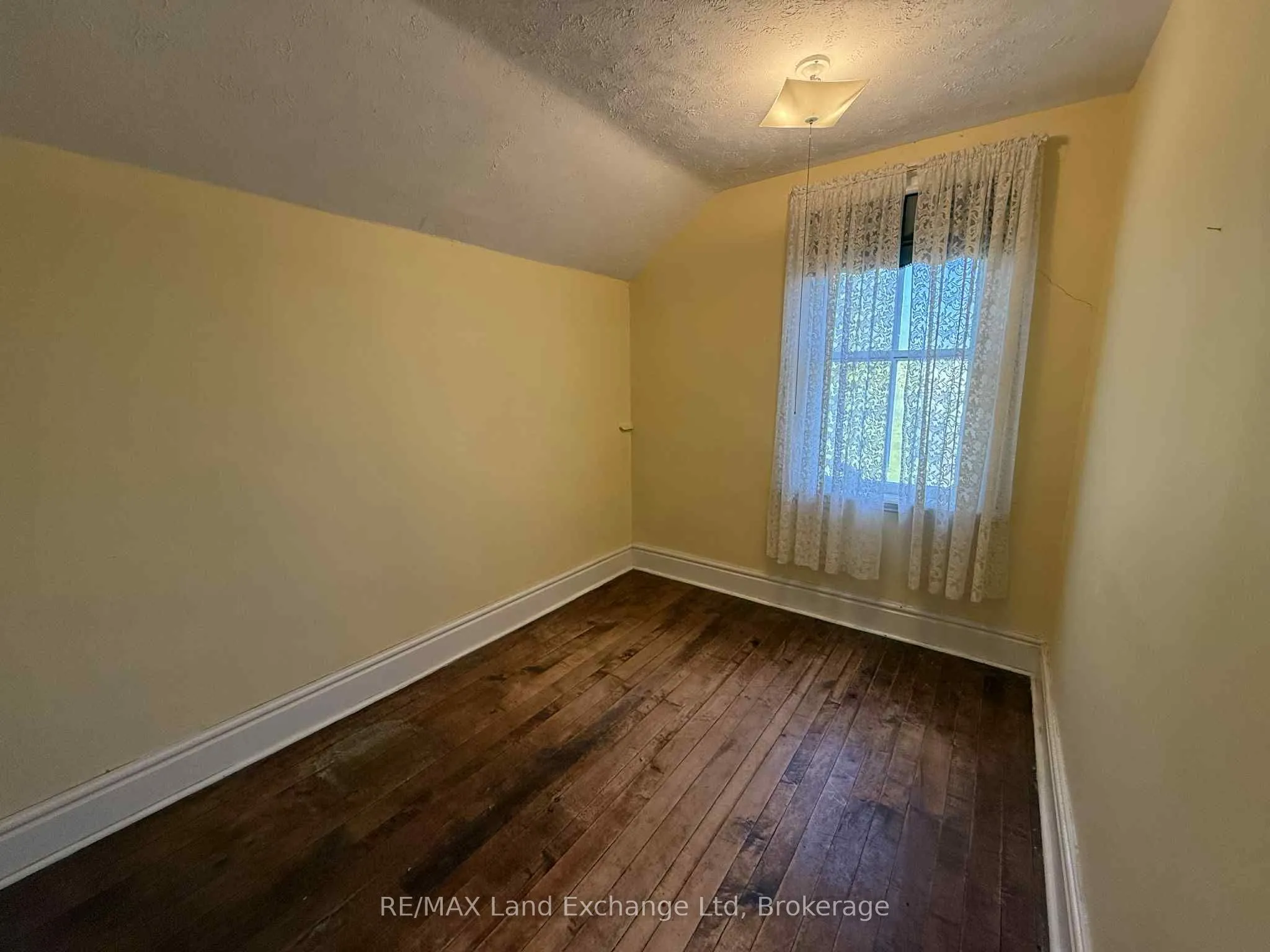 66 Diagonal Road
