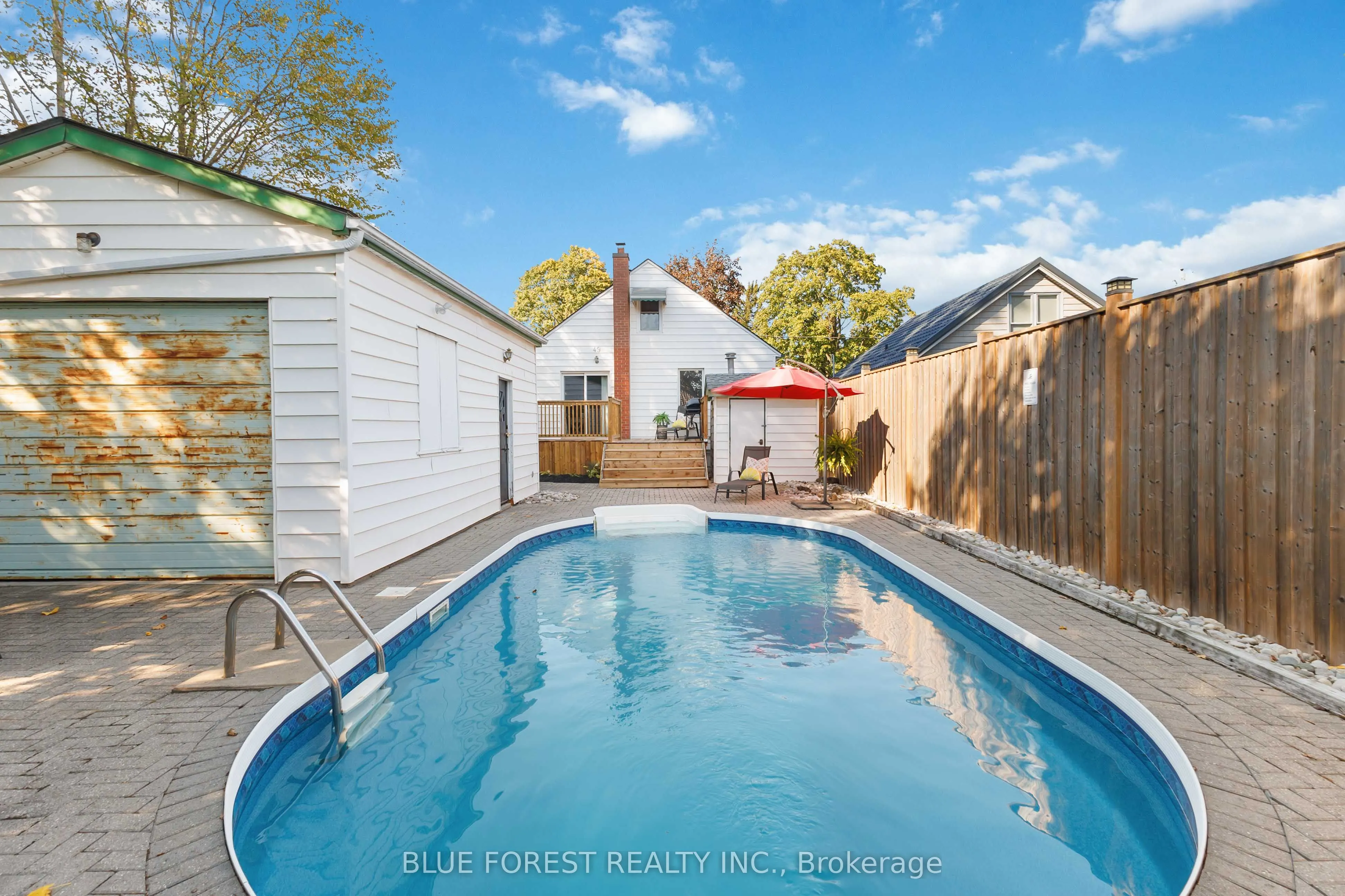 49 Raywood Avenue