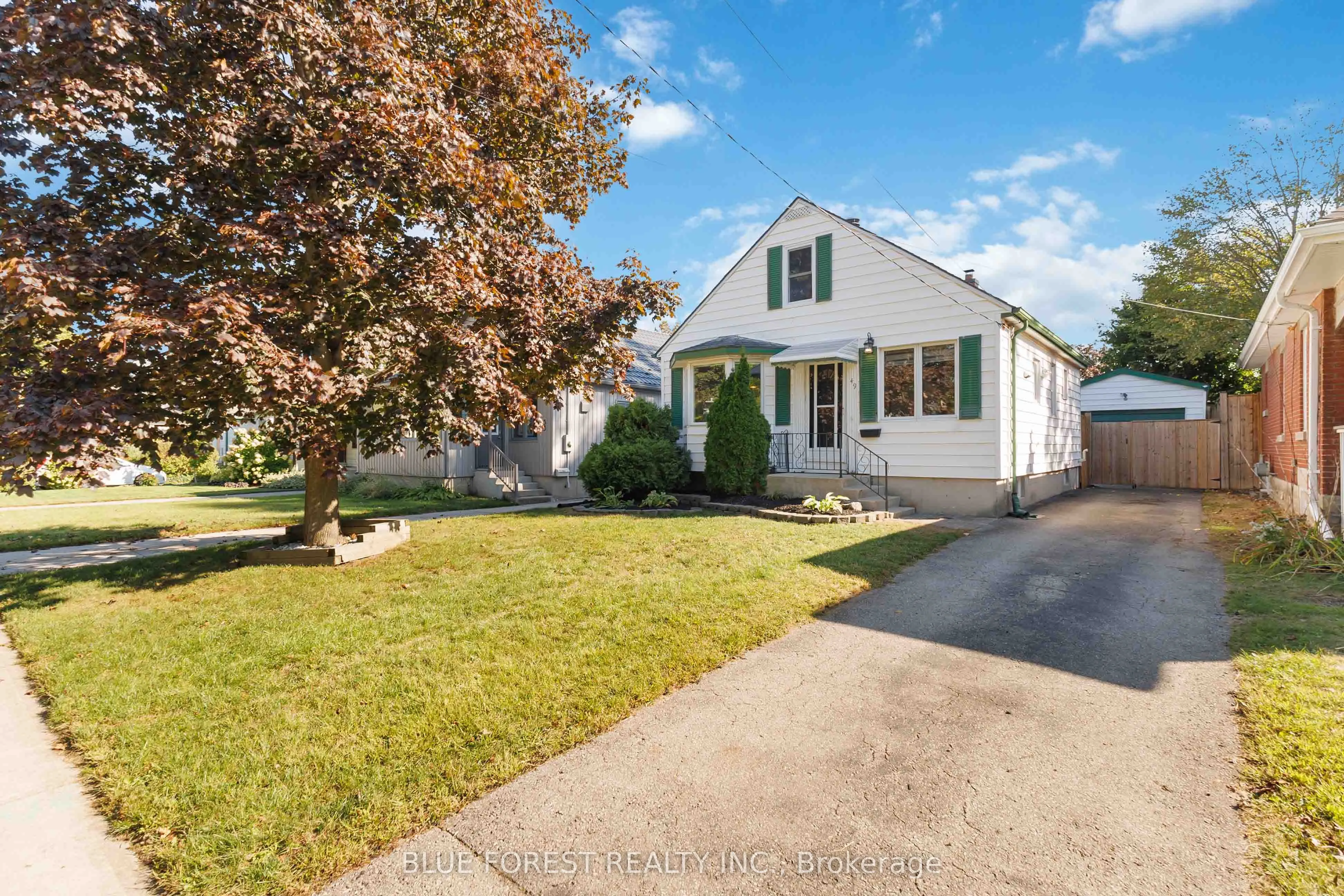 49 Raywood Avenue