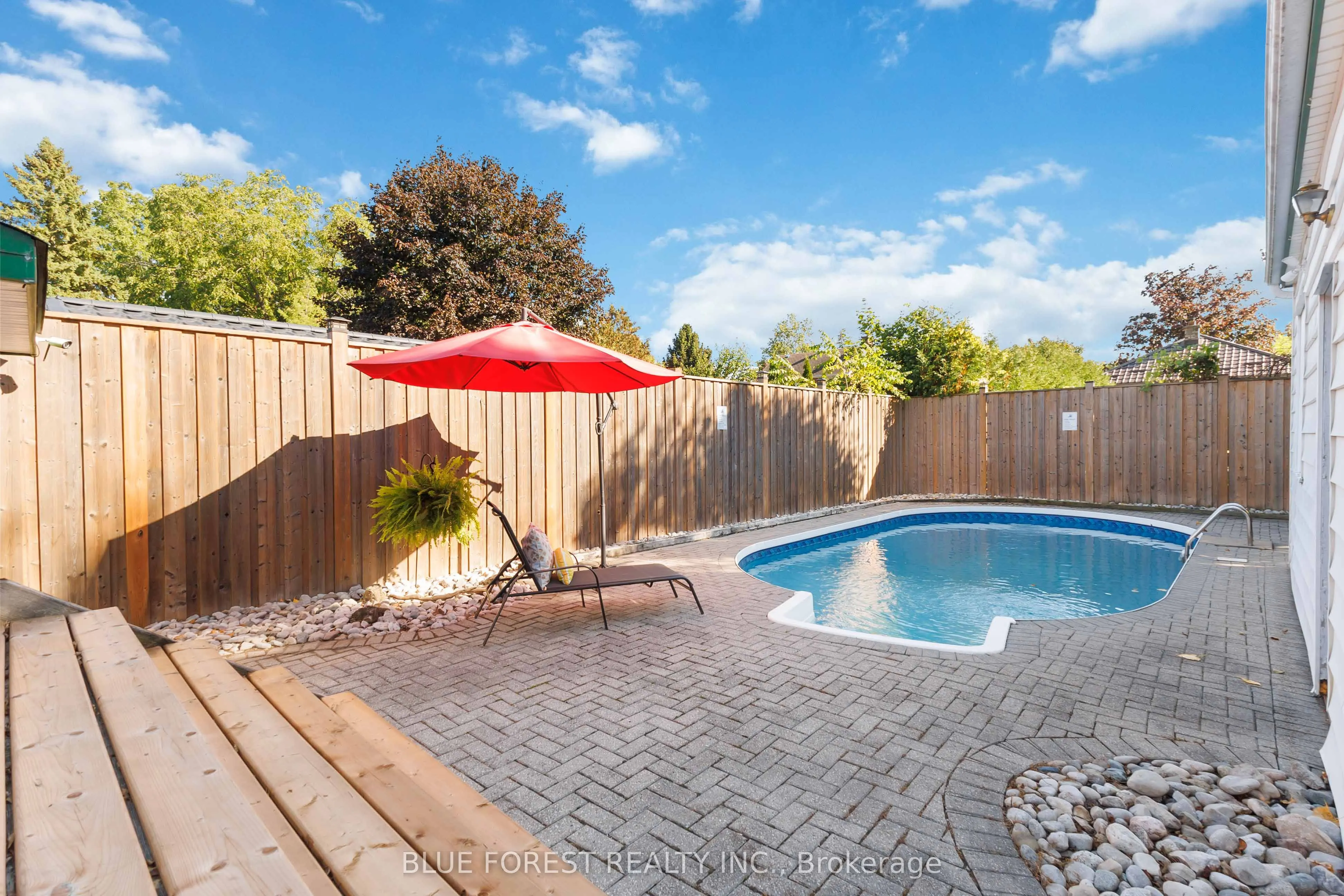 49 Raywood Avenue