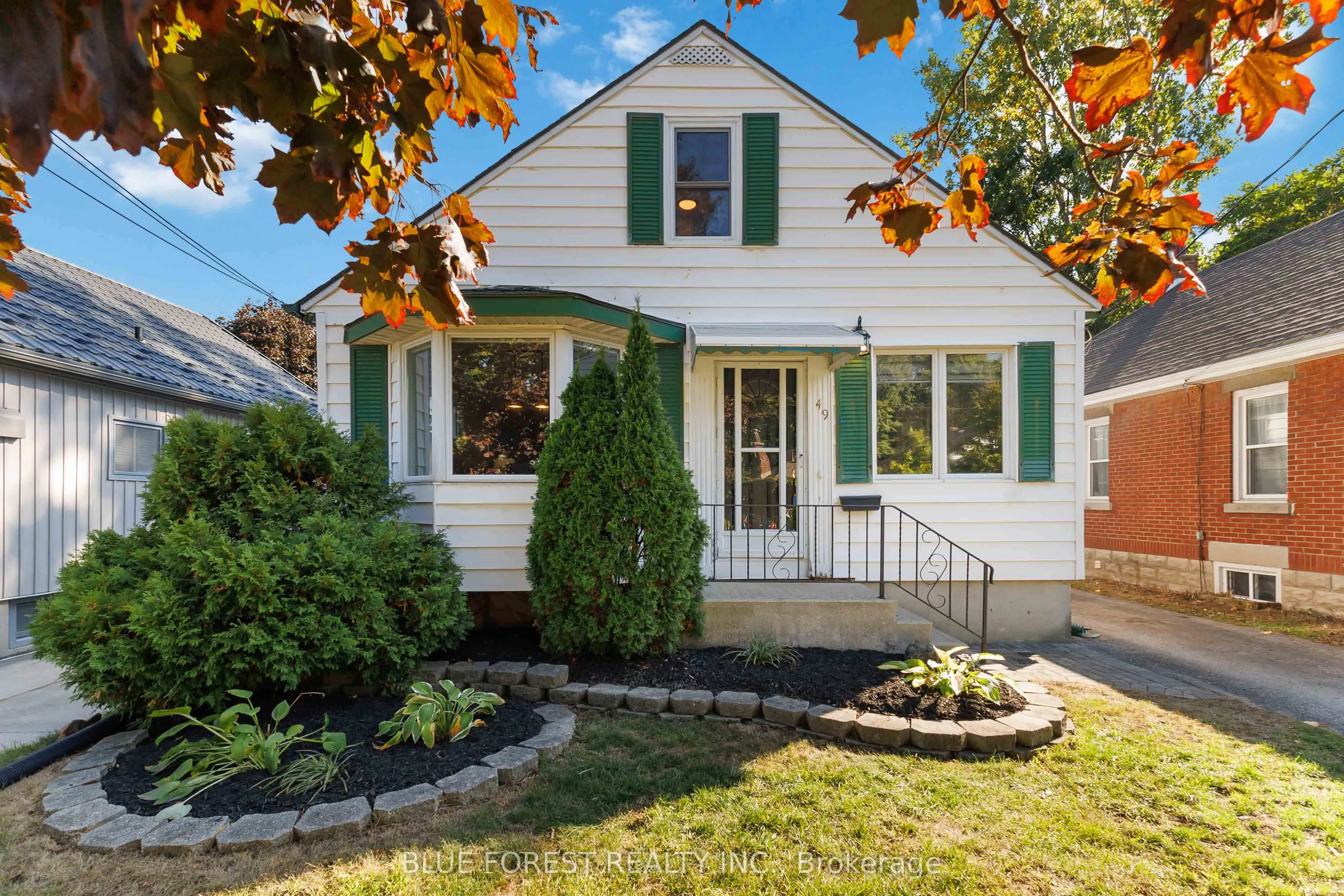 49 Raywood Avenue
