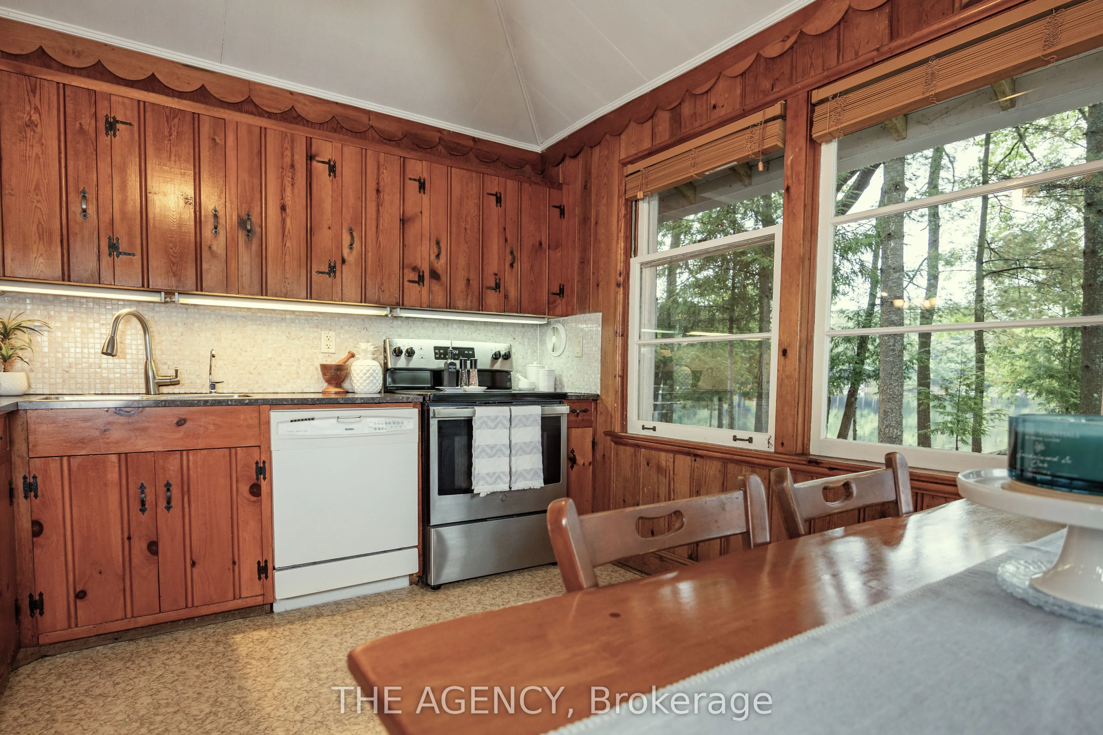 1011 Hamill Road, #4