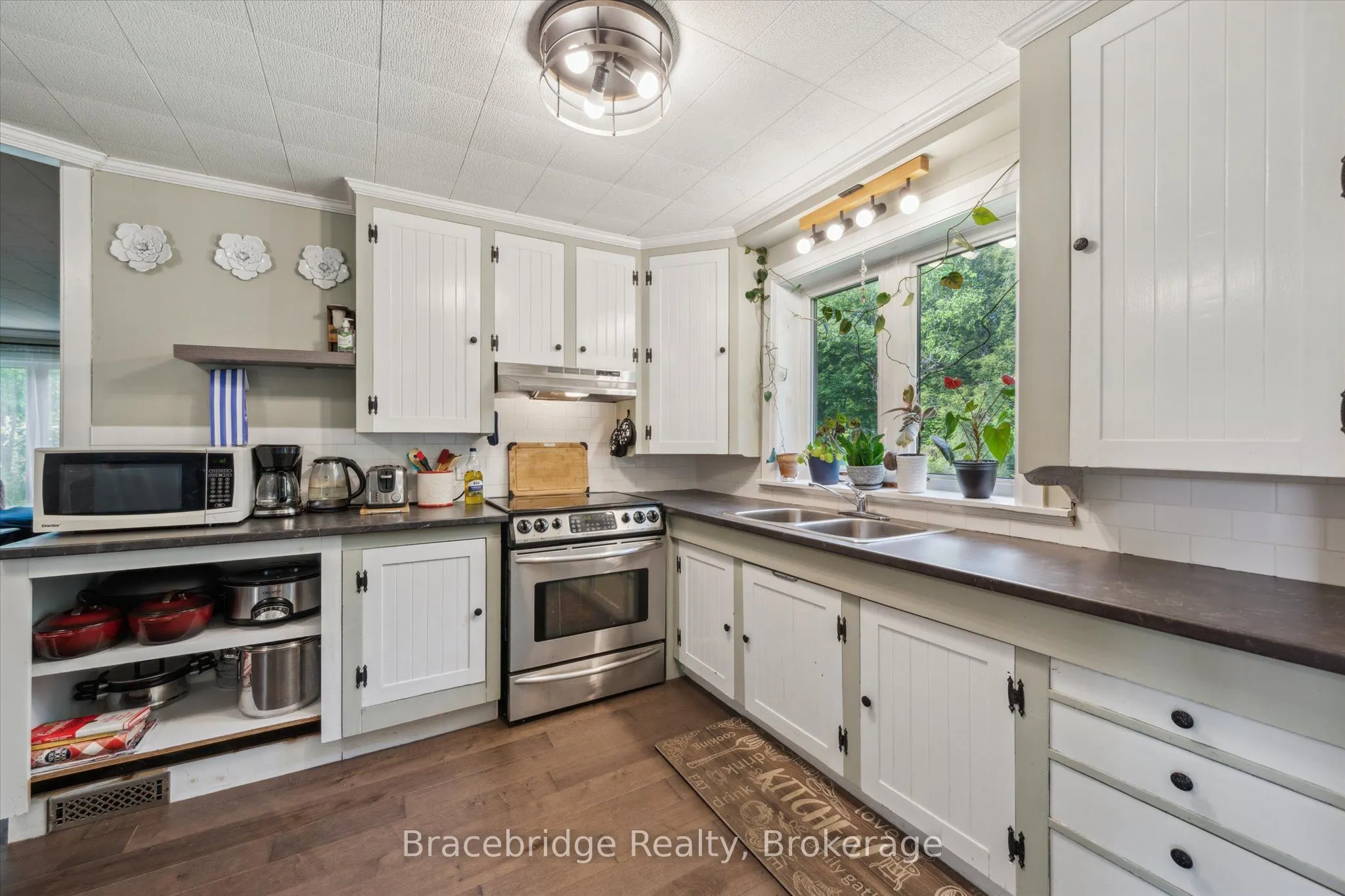 1151 Beatrice Twn Line