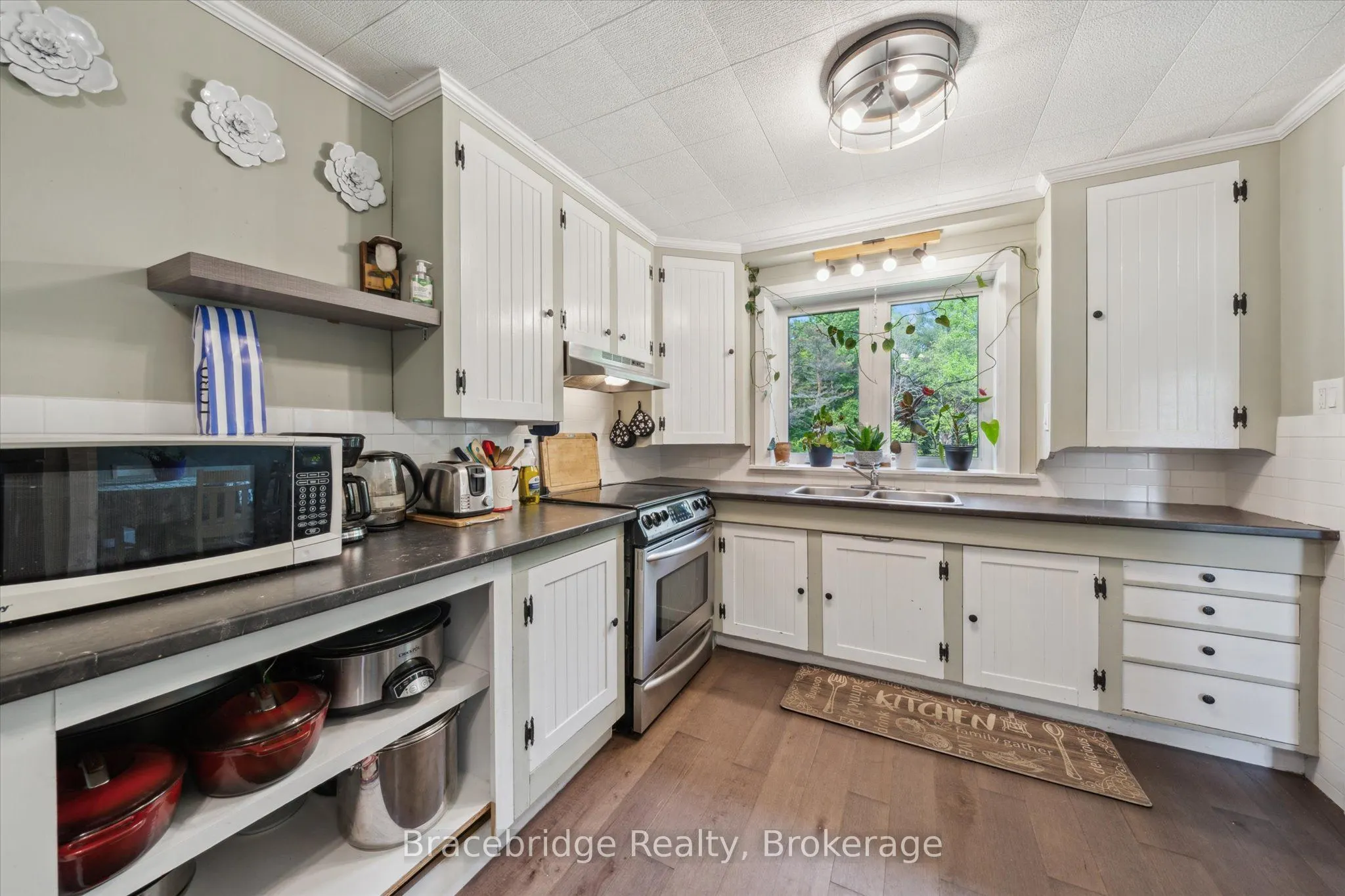 1151 Beatrice Twn Line