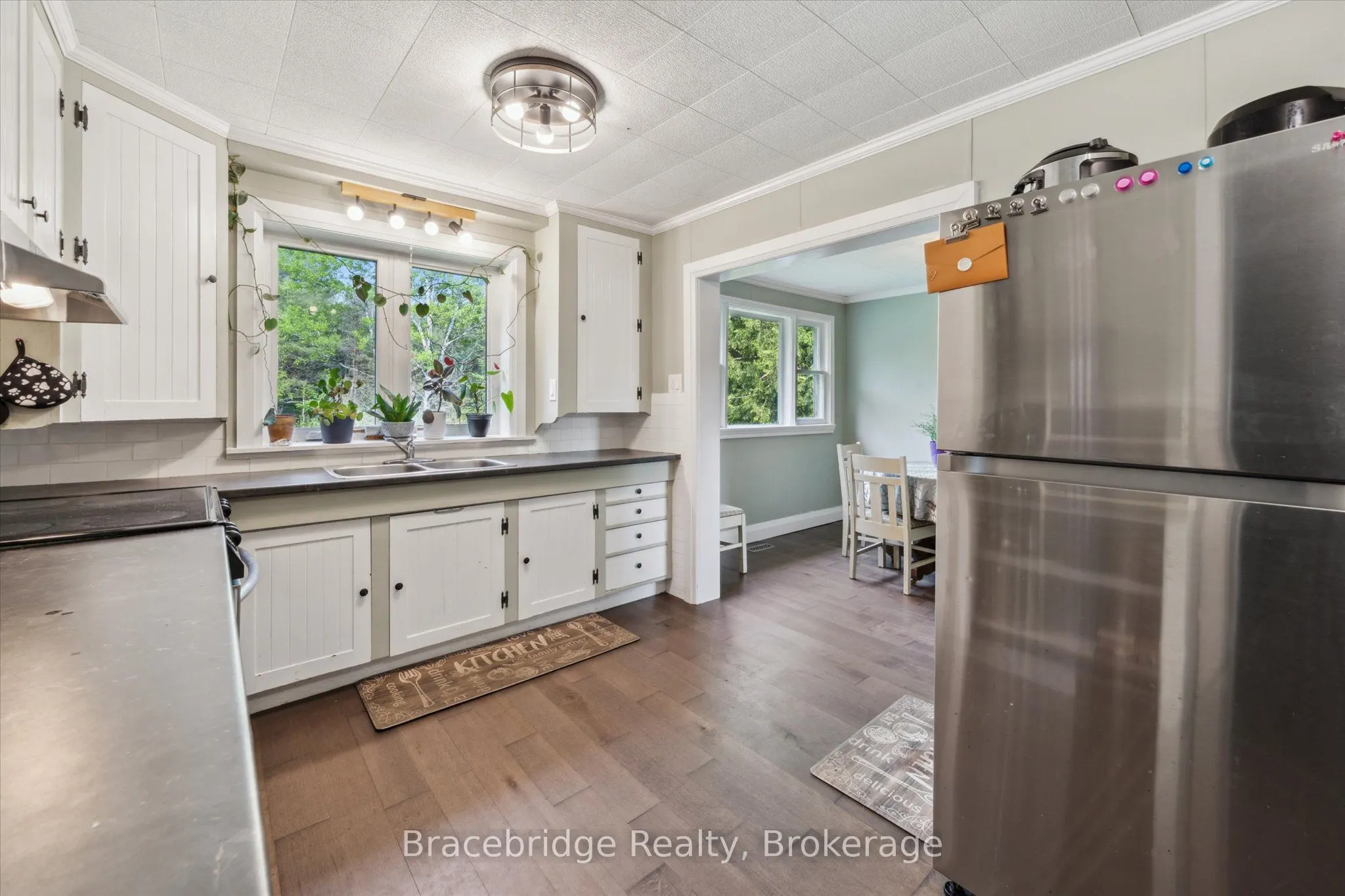 1151 Beatrice Twn Line