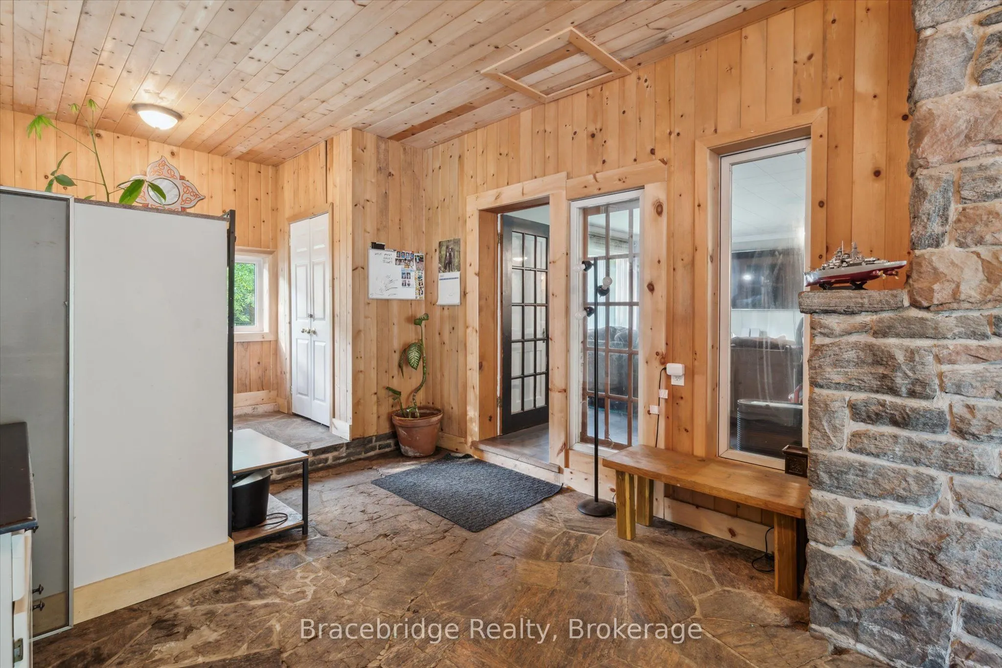 1151 Beatrice Twn Line