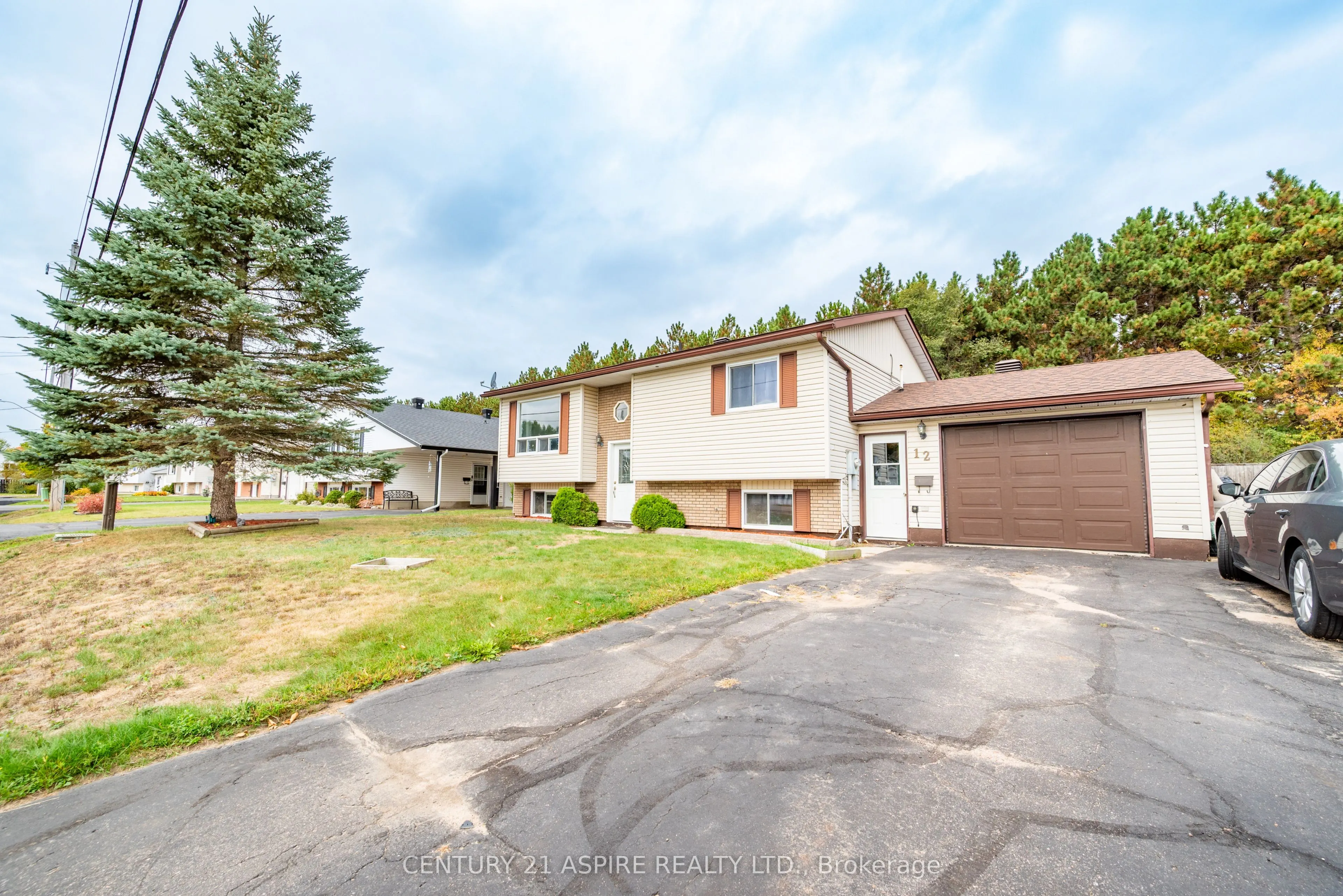 12 Dutch Drive