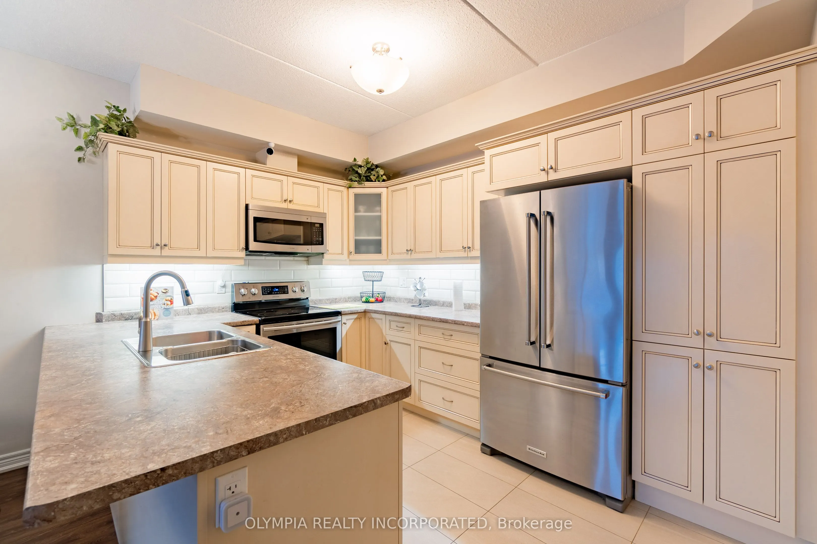 4464 Pettit Avenue, #117