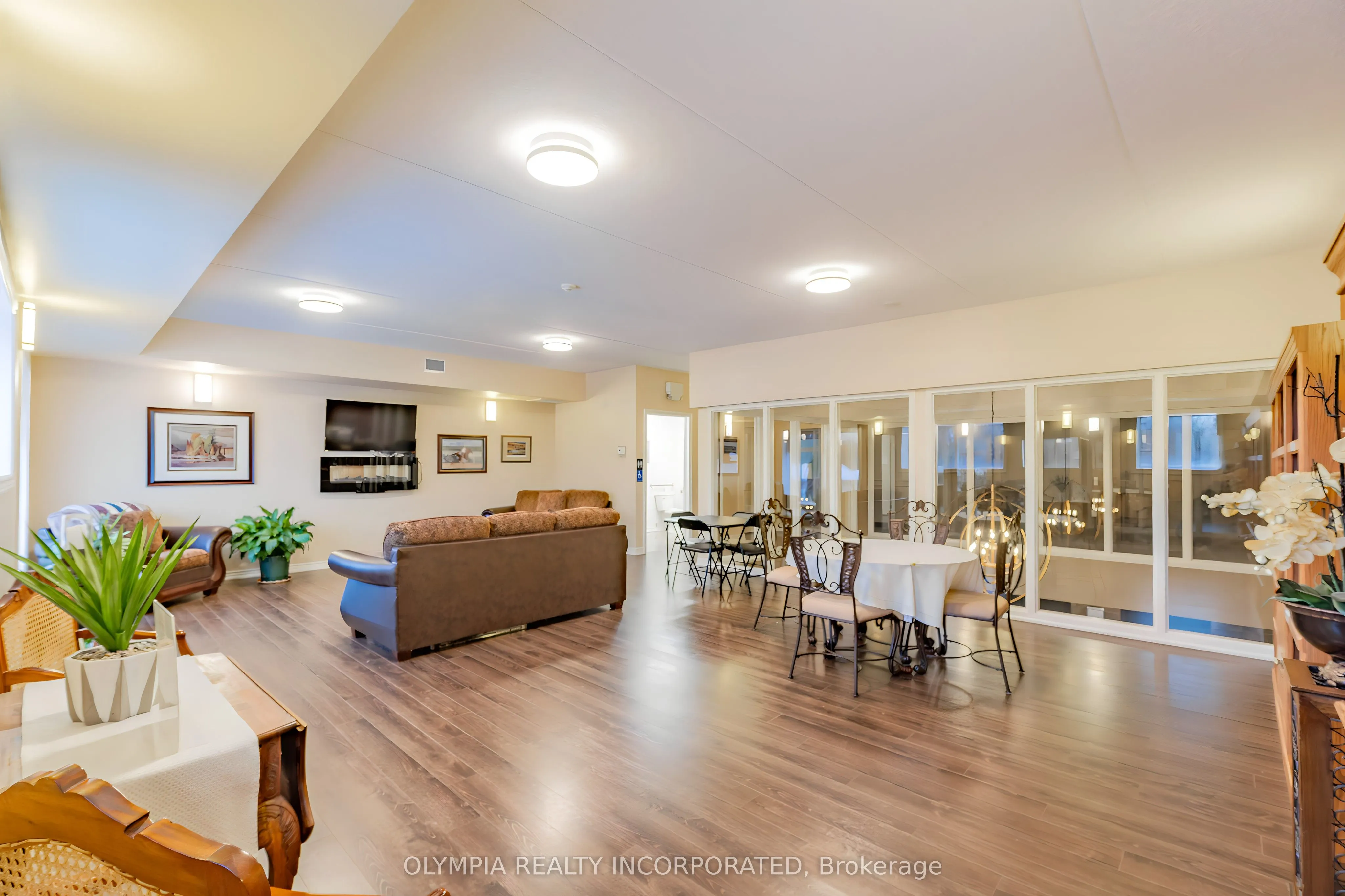 4464 Pettit Avenue, #117