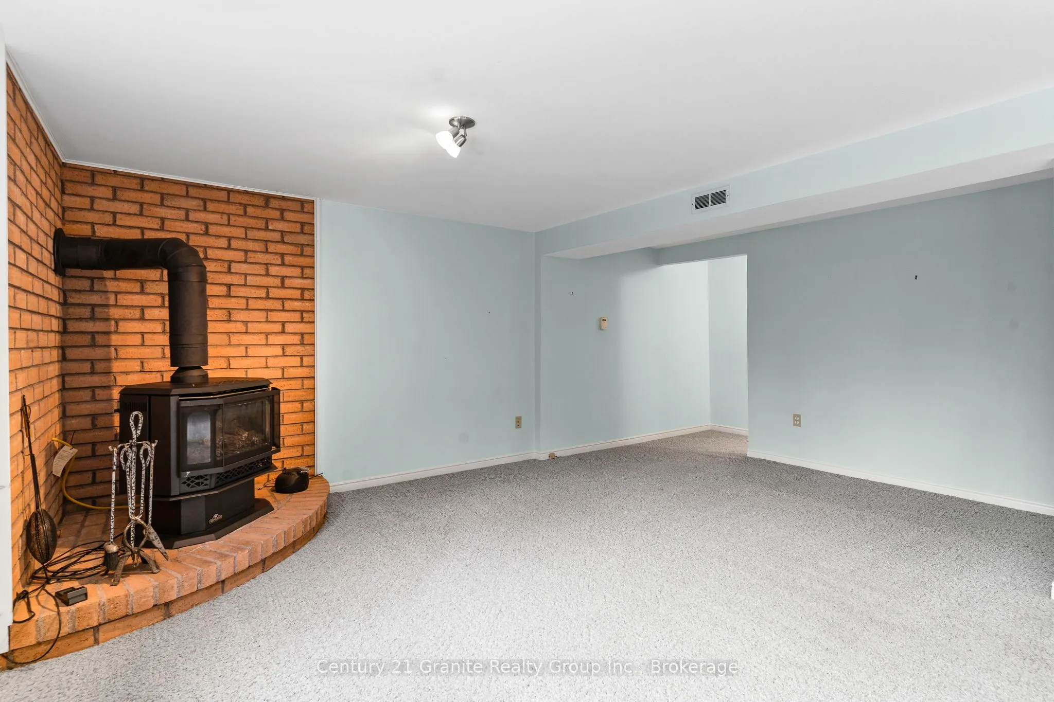 34 Cedartree Lane