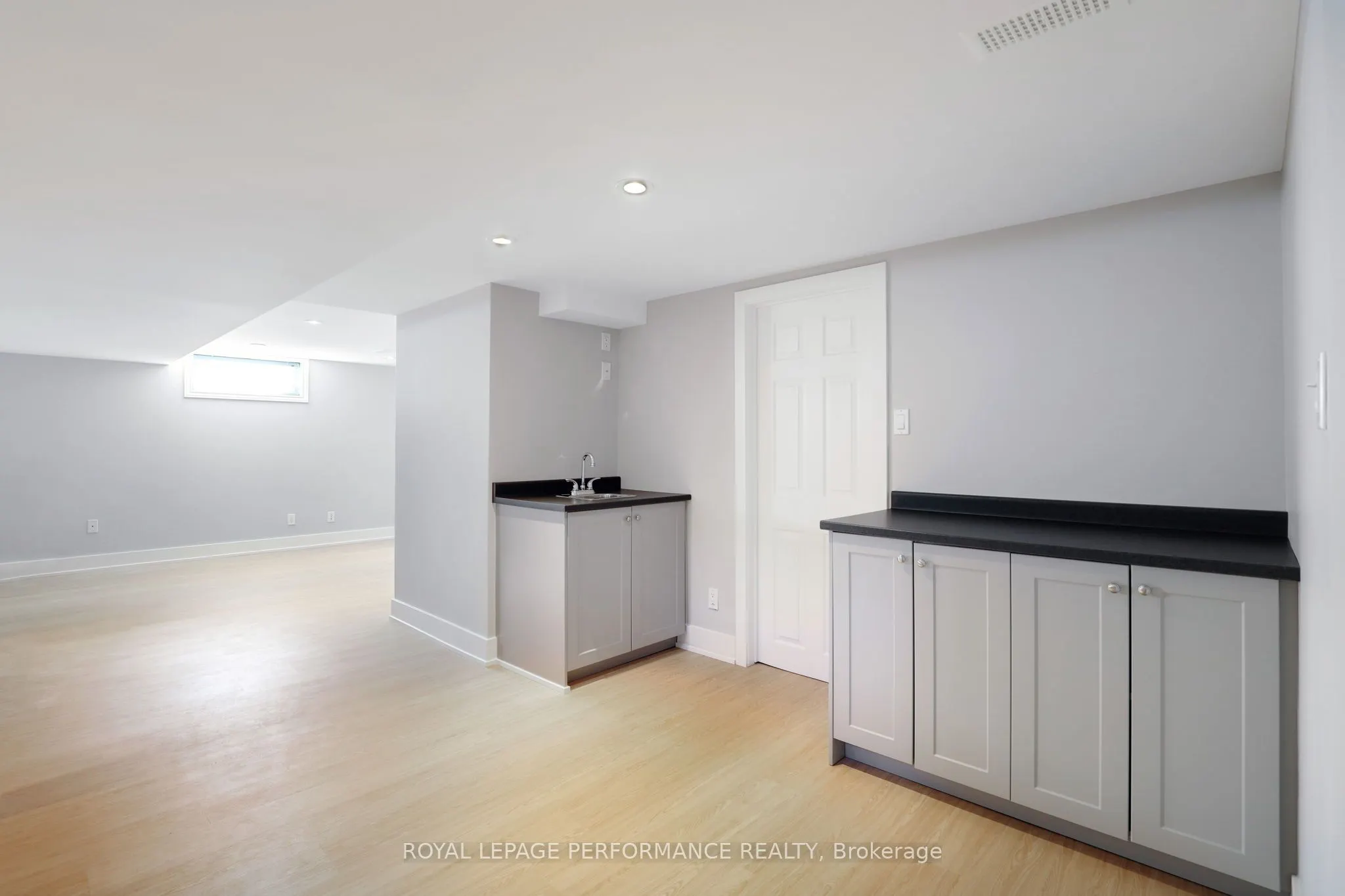 1347 Highgate Road