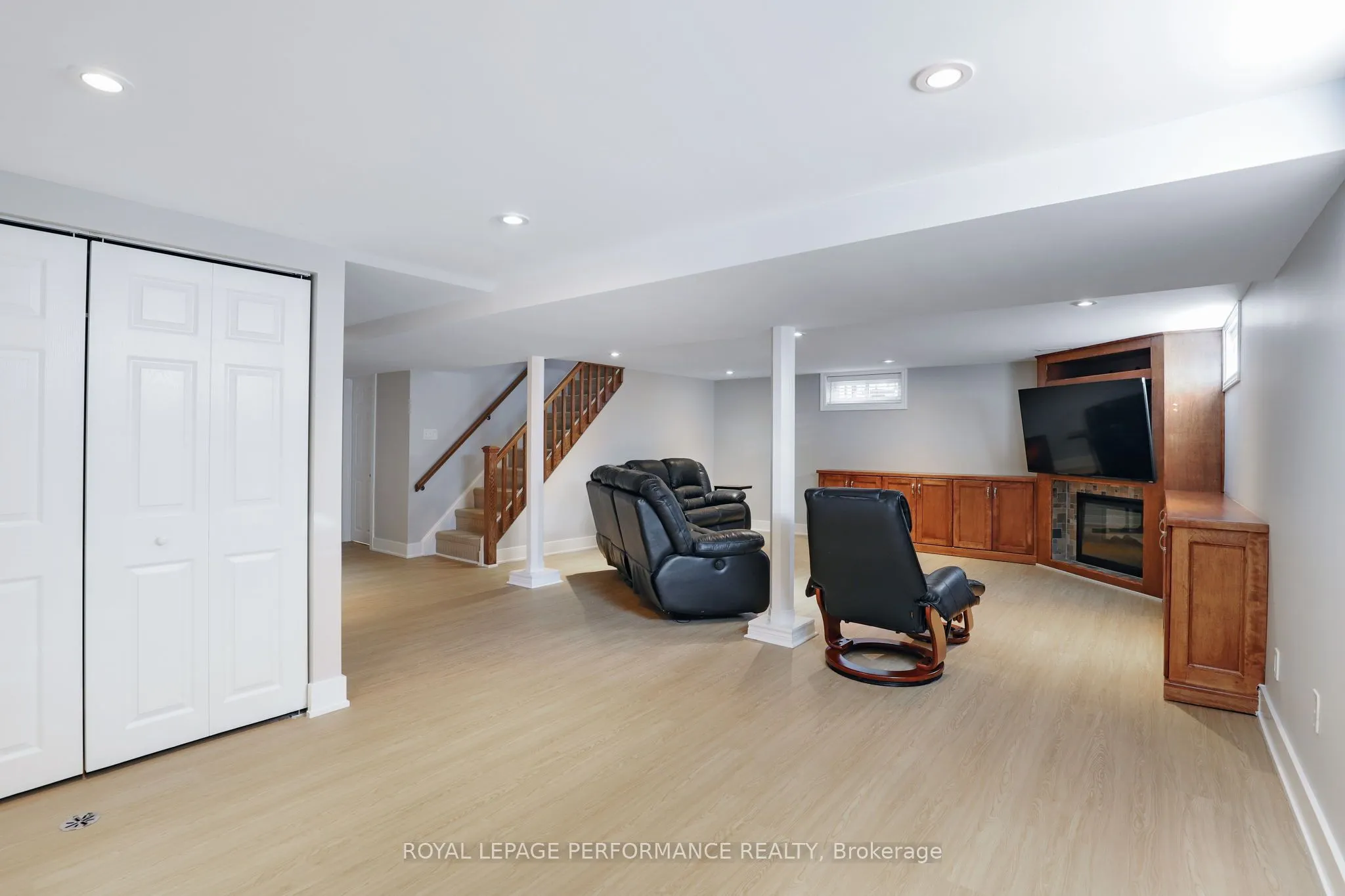 1347 Highgate Road