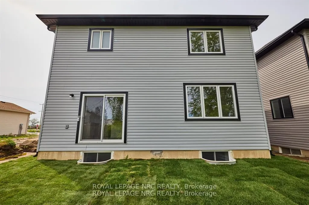 195 Hodgkins Avenue