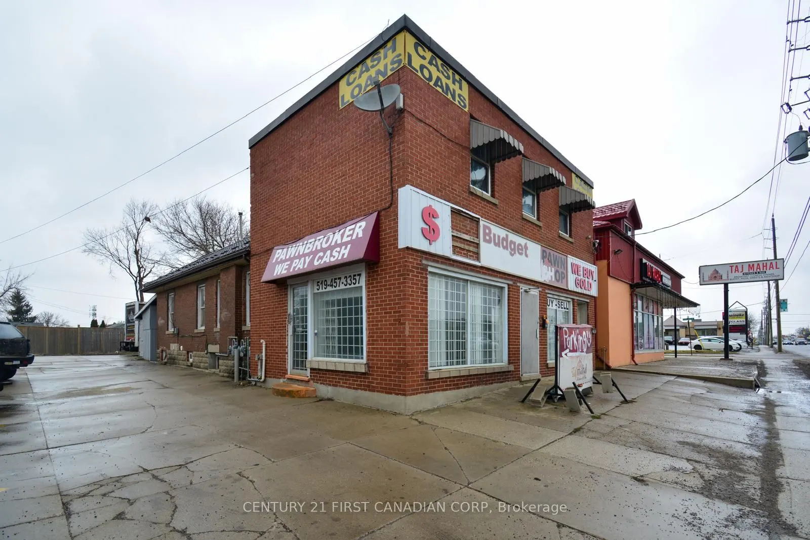 1680 Dundas Street E