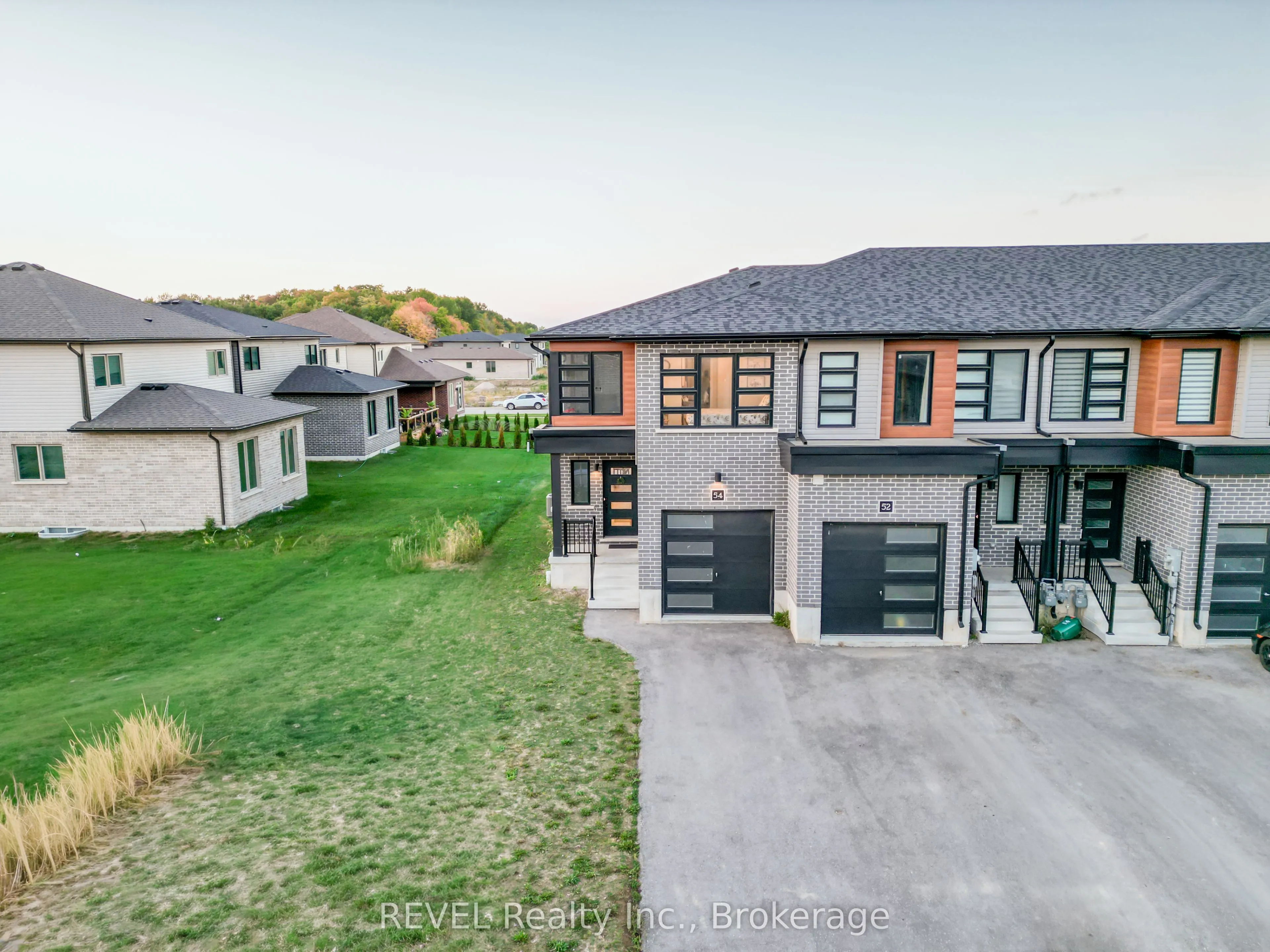 54 Wilkinson Avenue