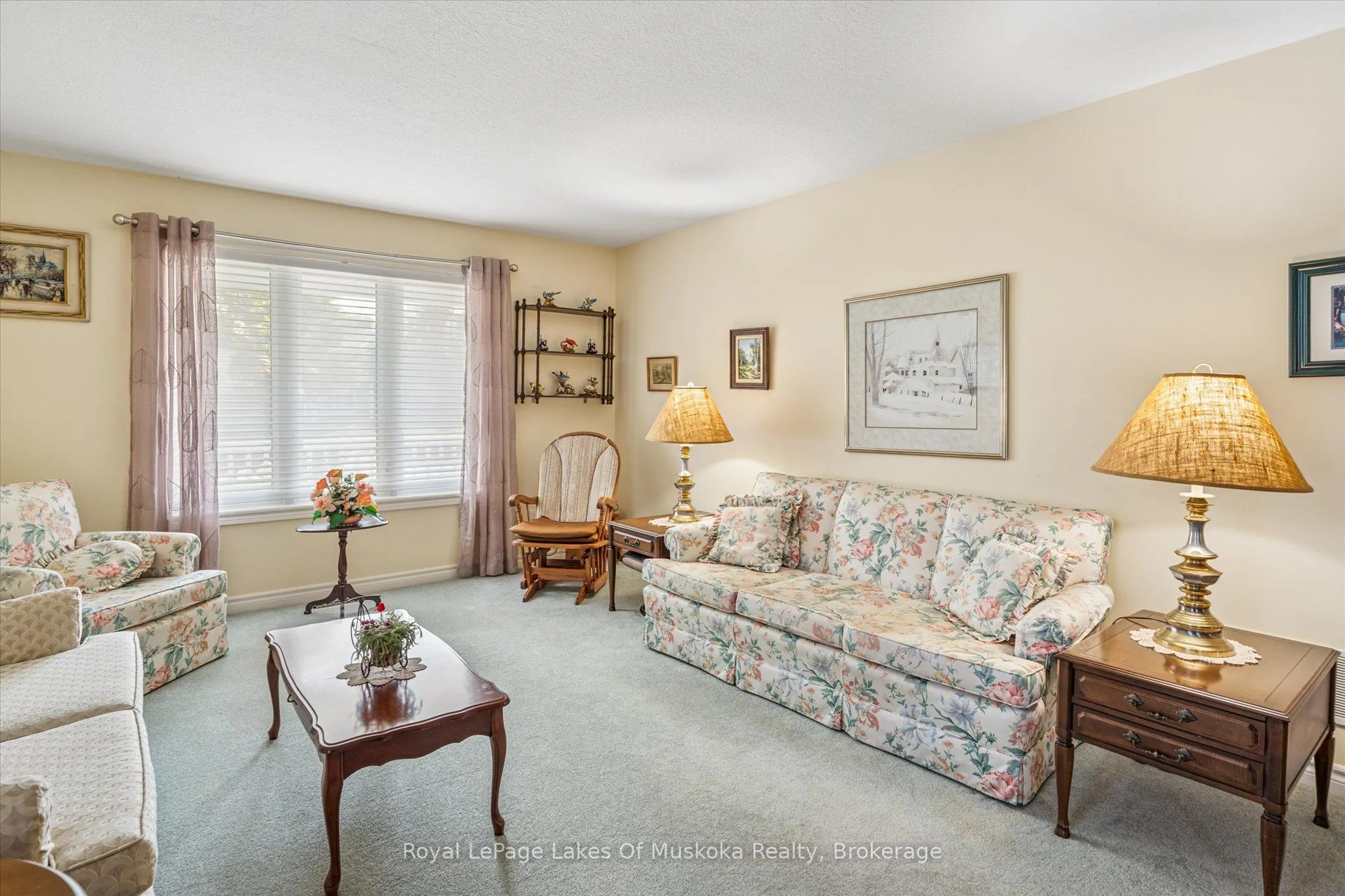 7 Inveraray Court