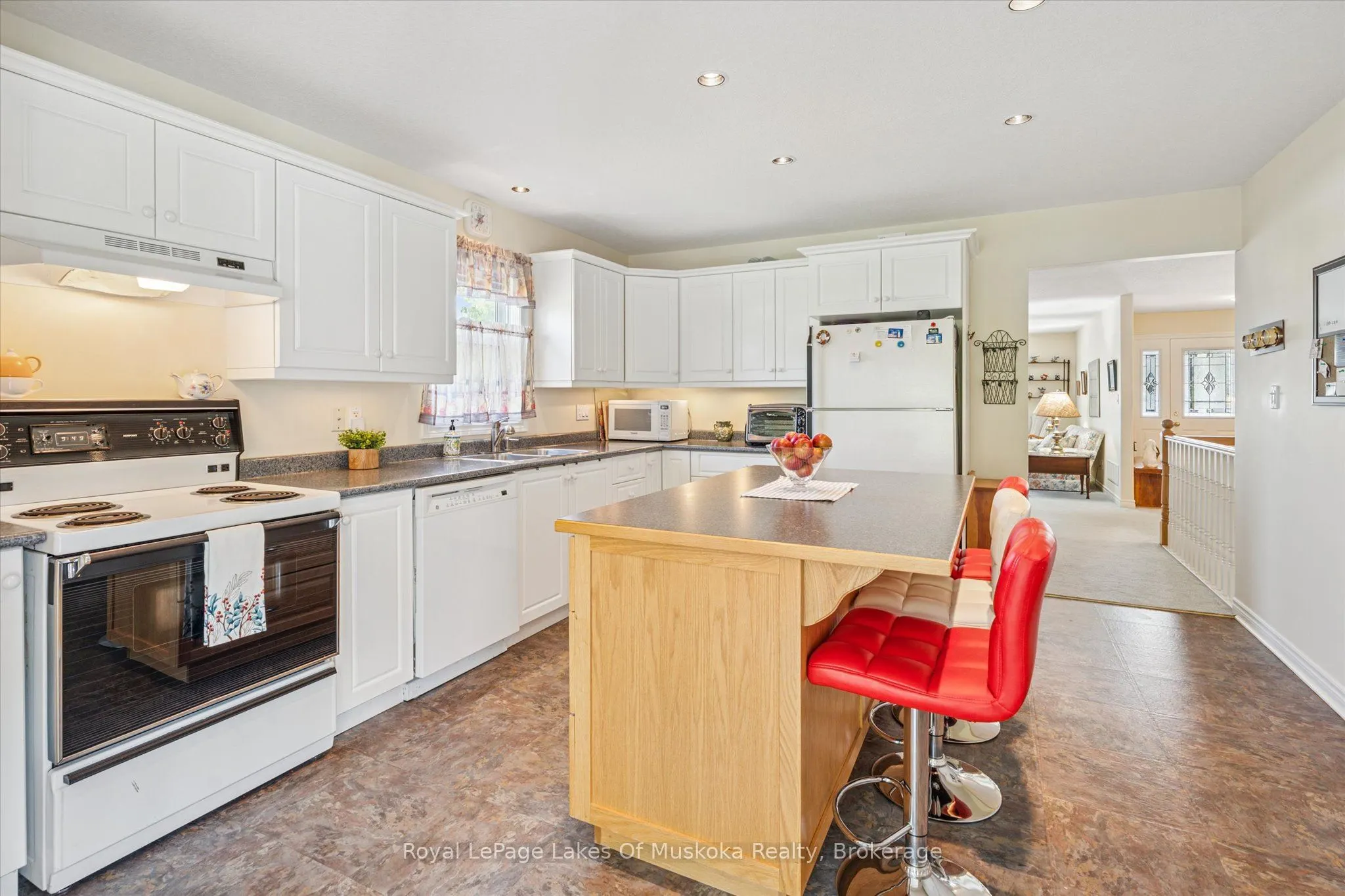 7 Inveraray Court