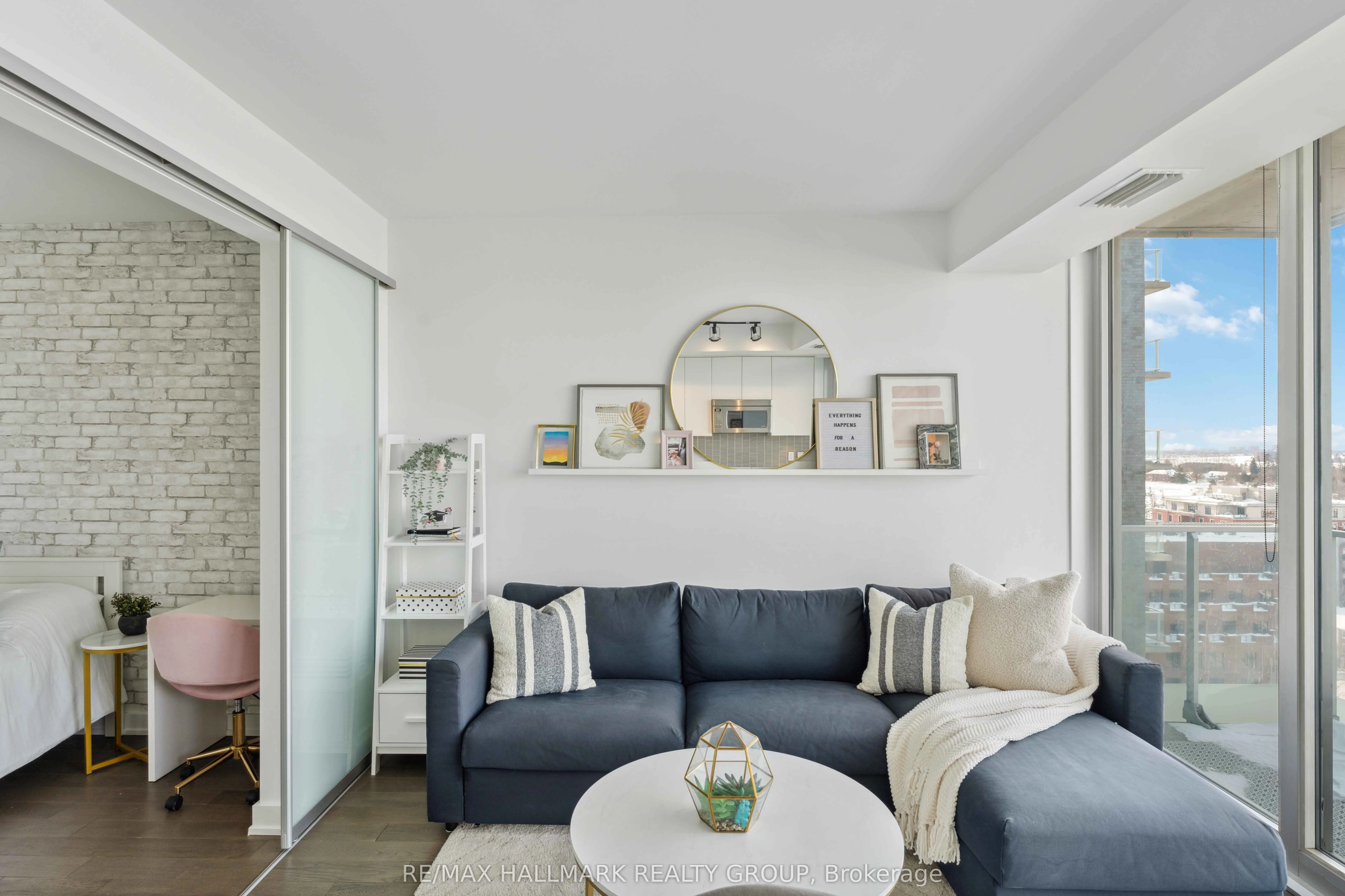 111 Champagne Avenue S, #1602
