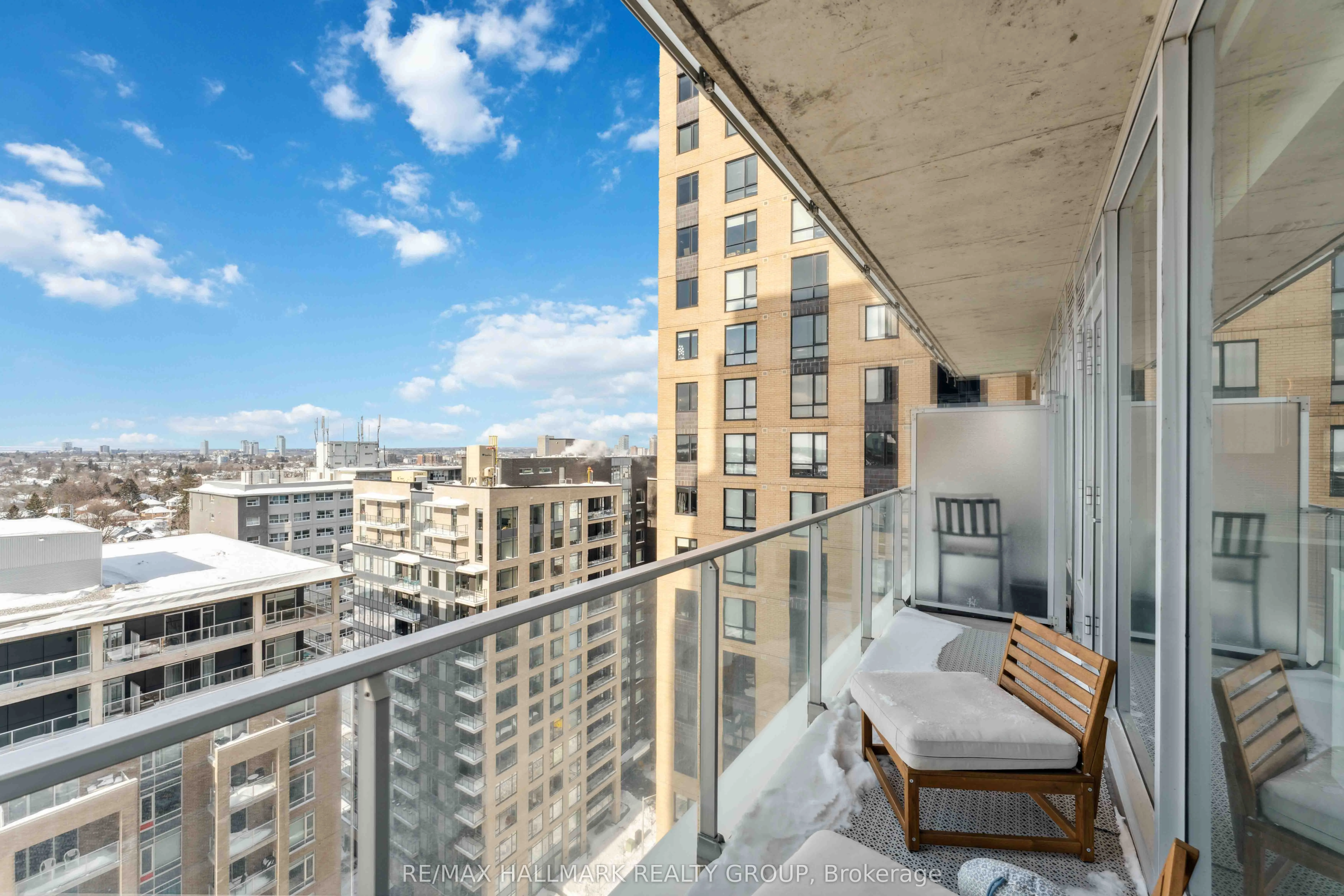 111 Champagne Avenue S, #1602