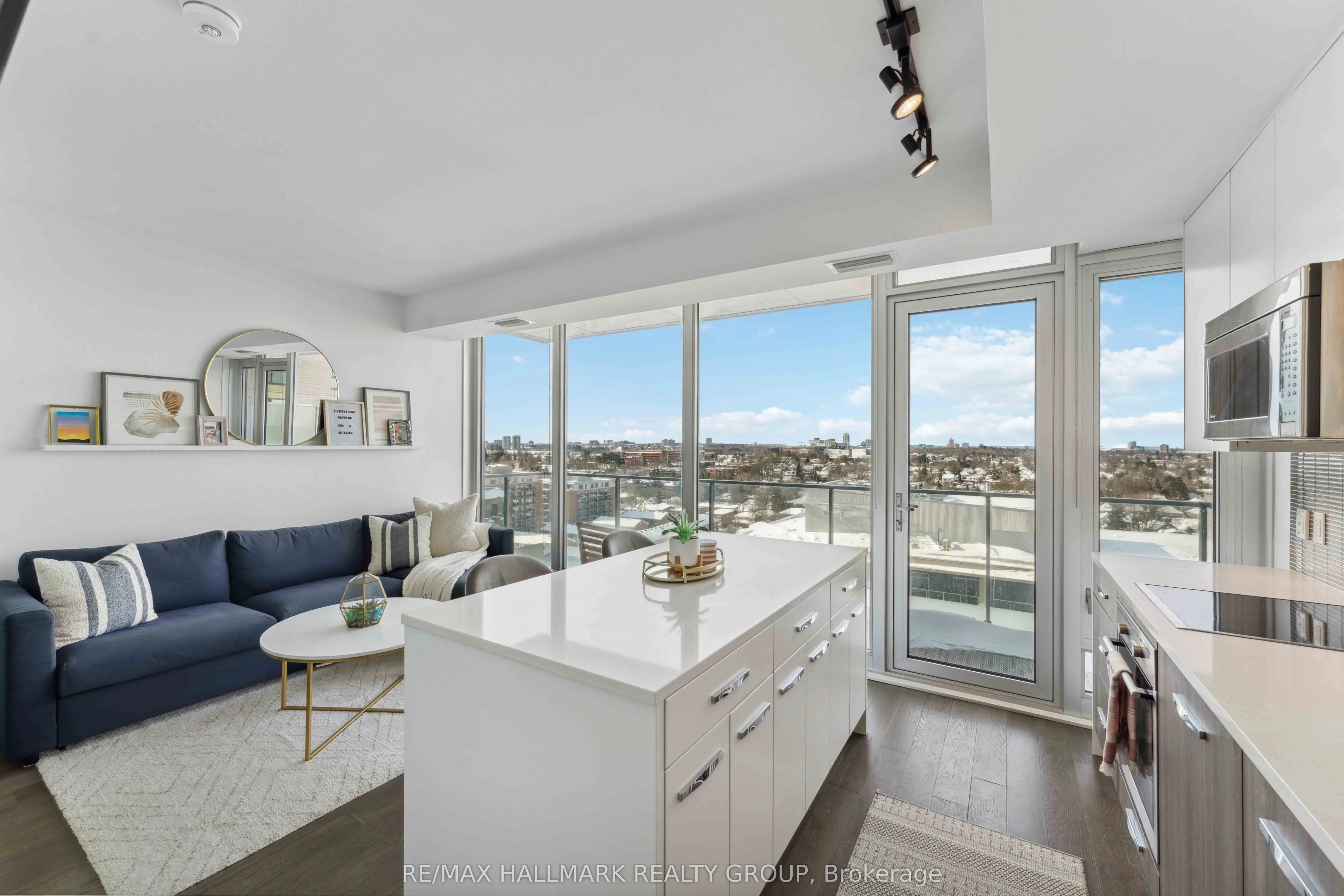 111 Champagne Avenue S, #1602