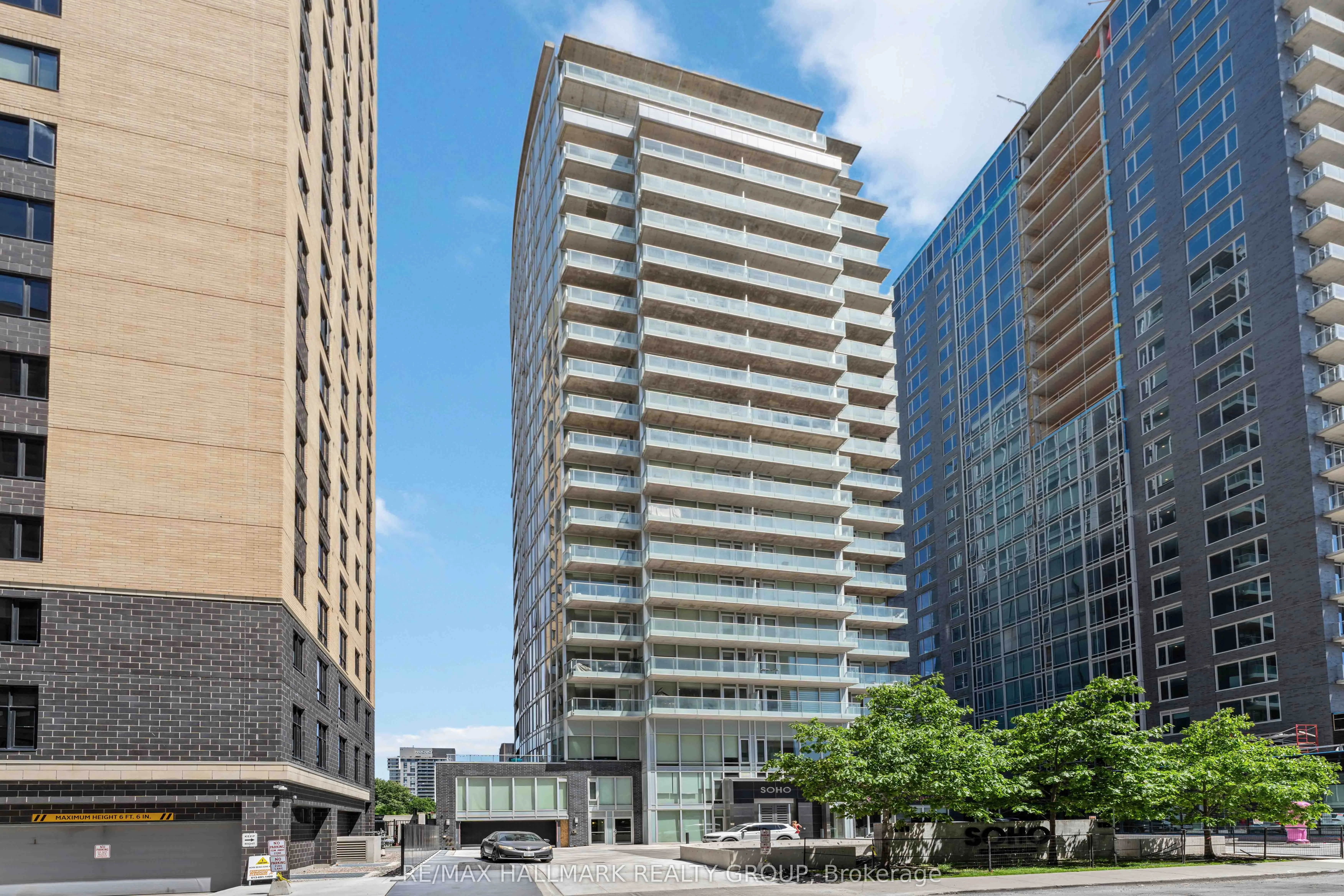 111 Champagne Avenue S, #1602
