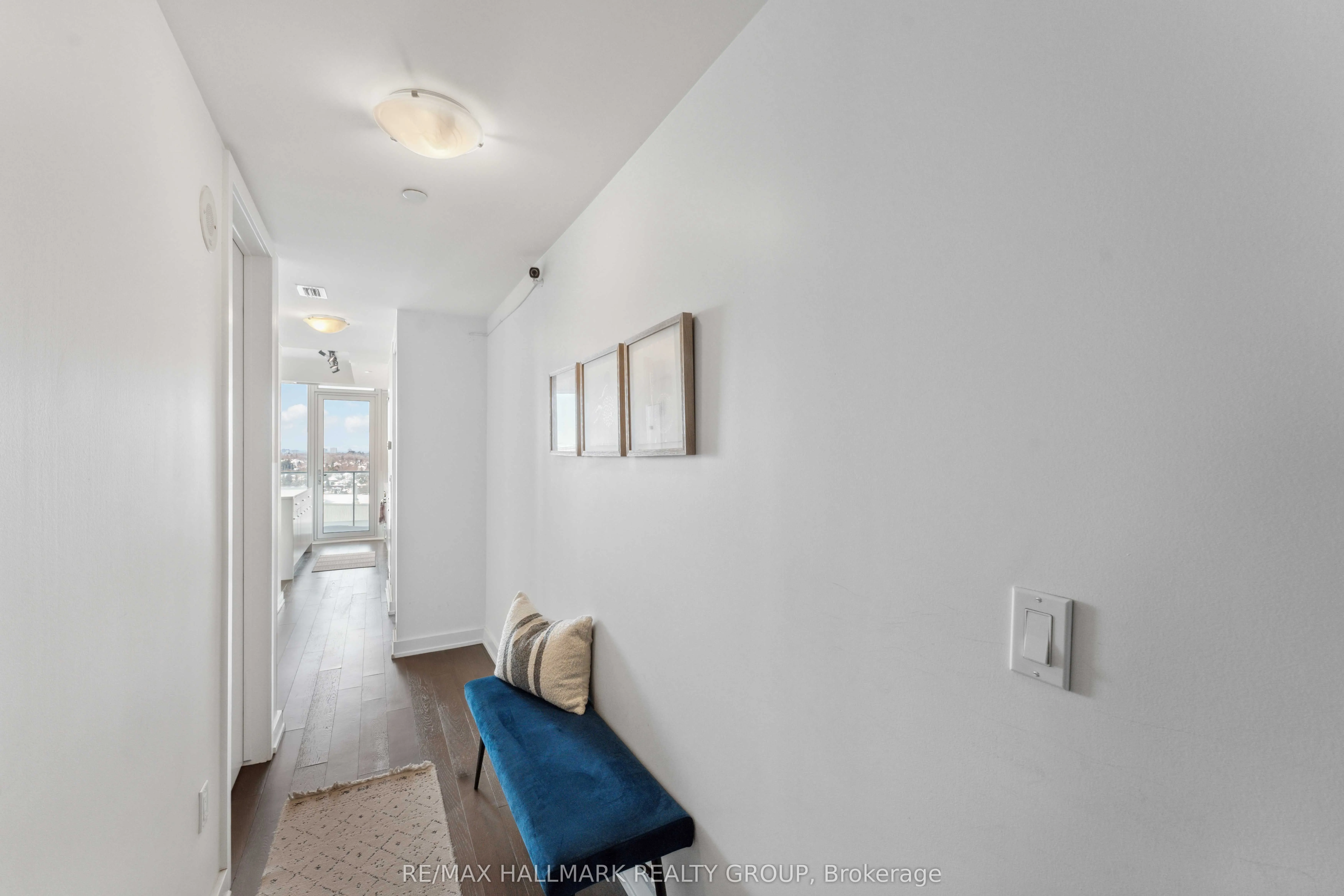 111 Champagne Avenue S, #1602