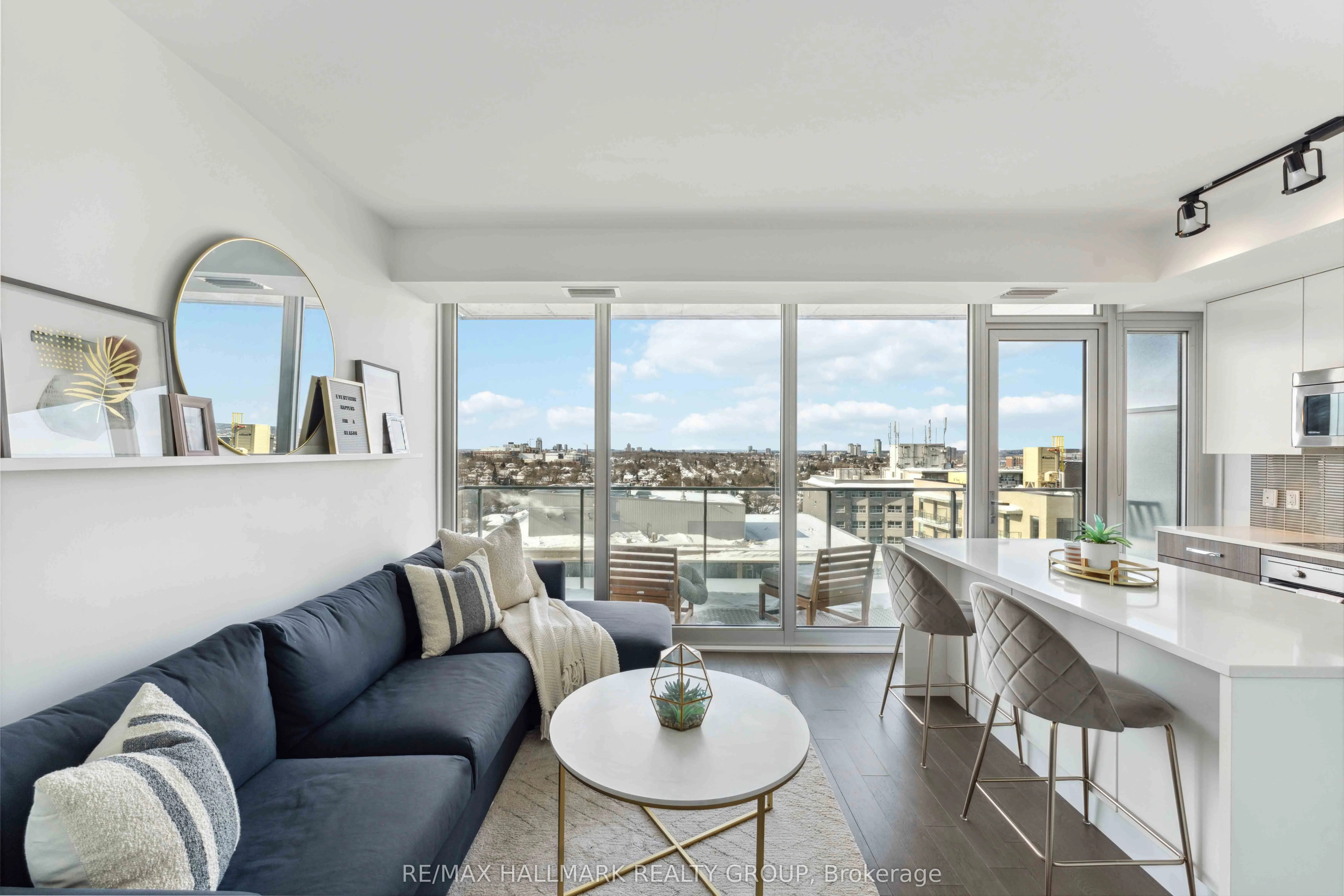 111 Champagne Avenue S, #1602
