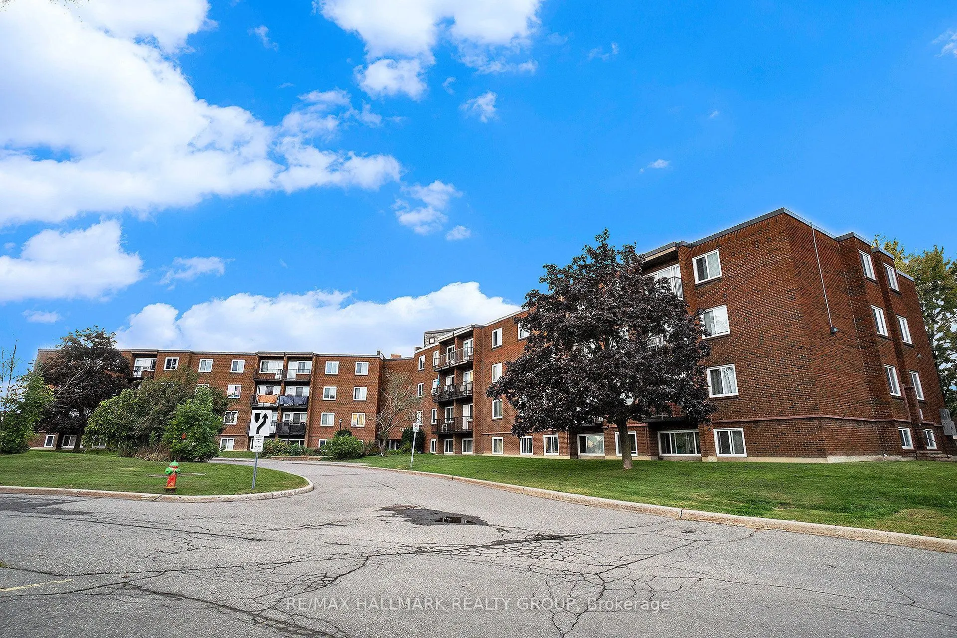 2041 Arrowsmith Drive, #203C