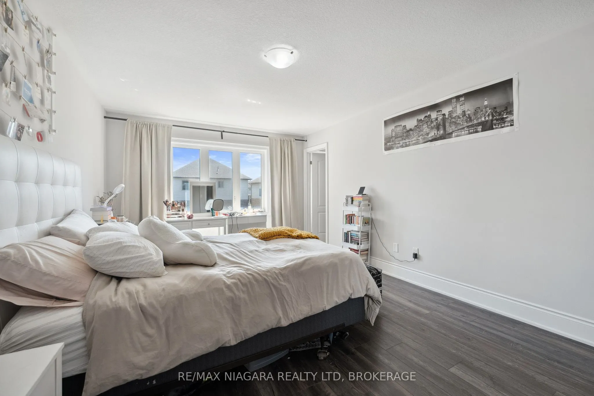 55 SUNSET Way