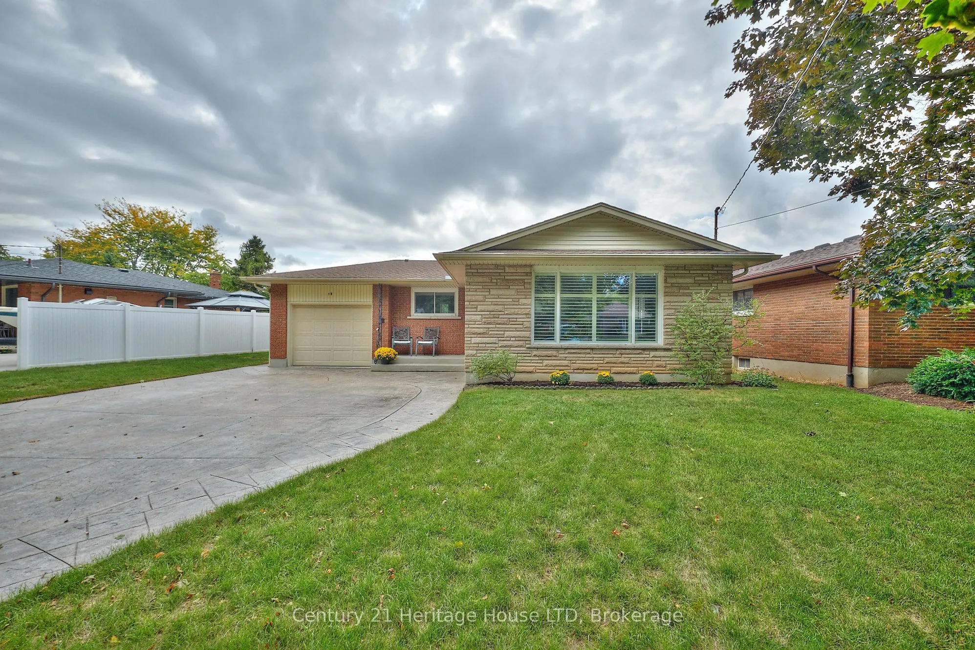 18 Princeway Drive