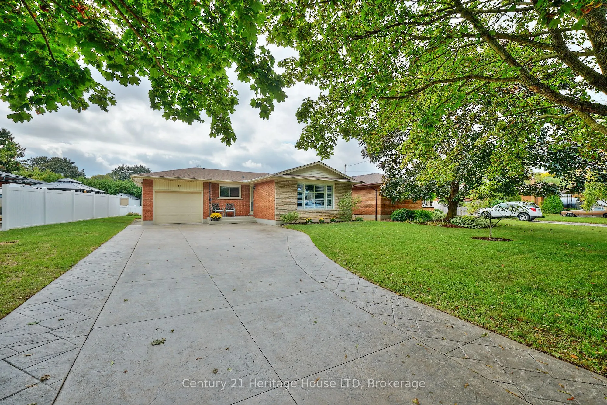 18 Princeway Drive