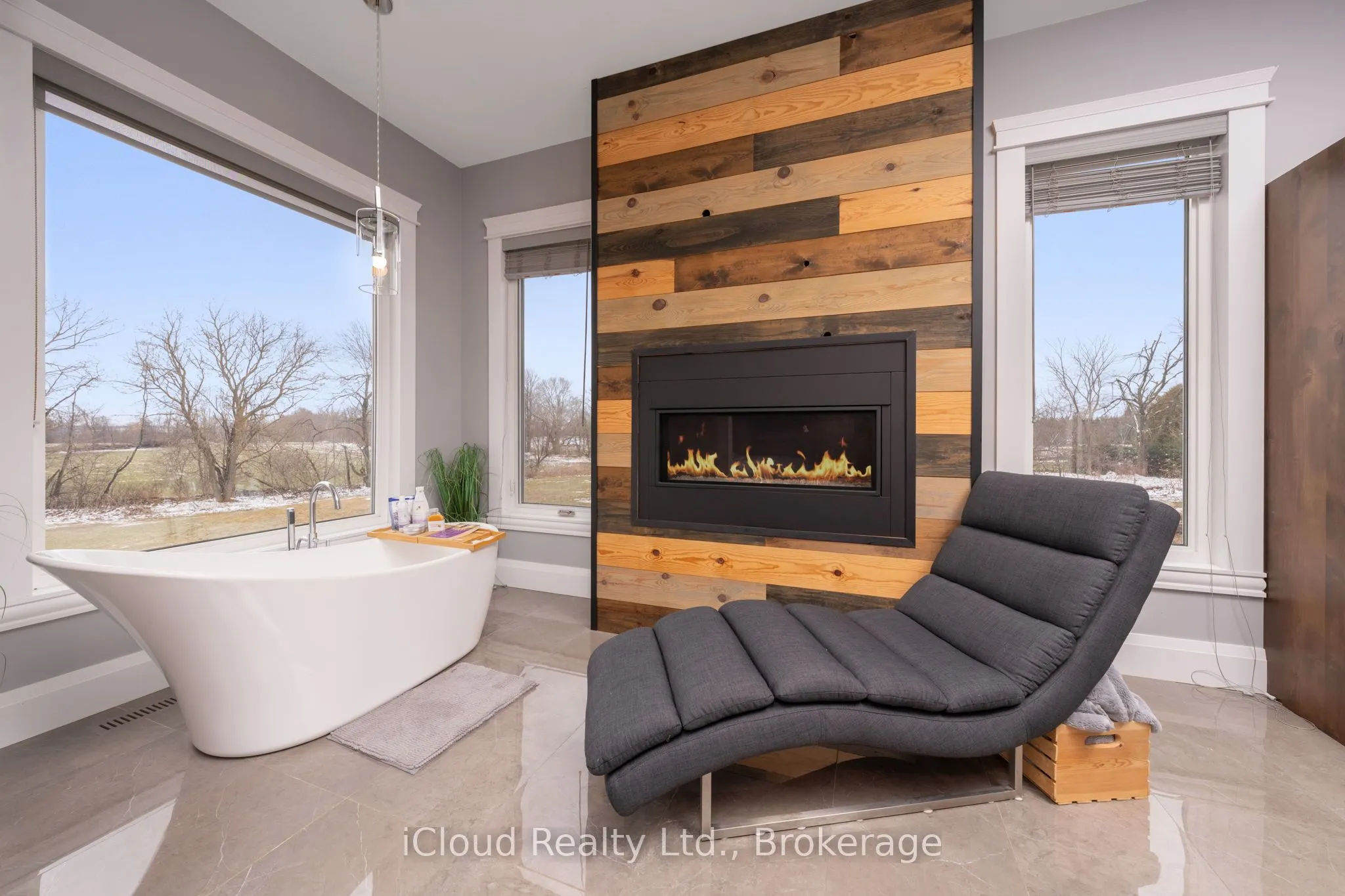 9449 Wellington 22 Road